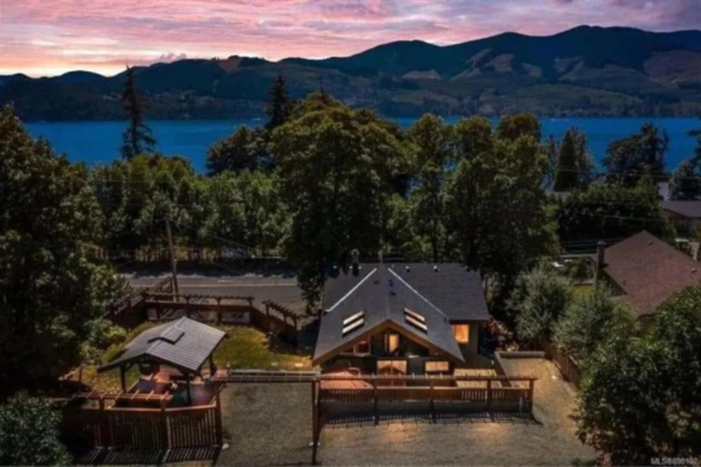 Cowichan Lake Cottages - Youbou