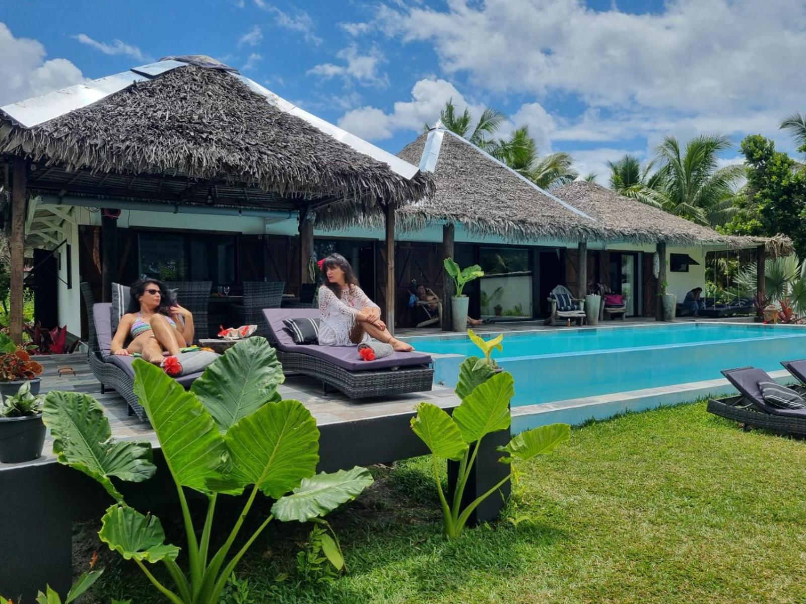 La VILLA BORAHA 300m2 PROPRIÉTÉ ENTIERE en bord de plage PISCINE PRIVEE Cuisine équipéeTV Wifi view 4