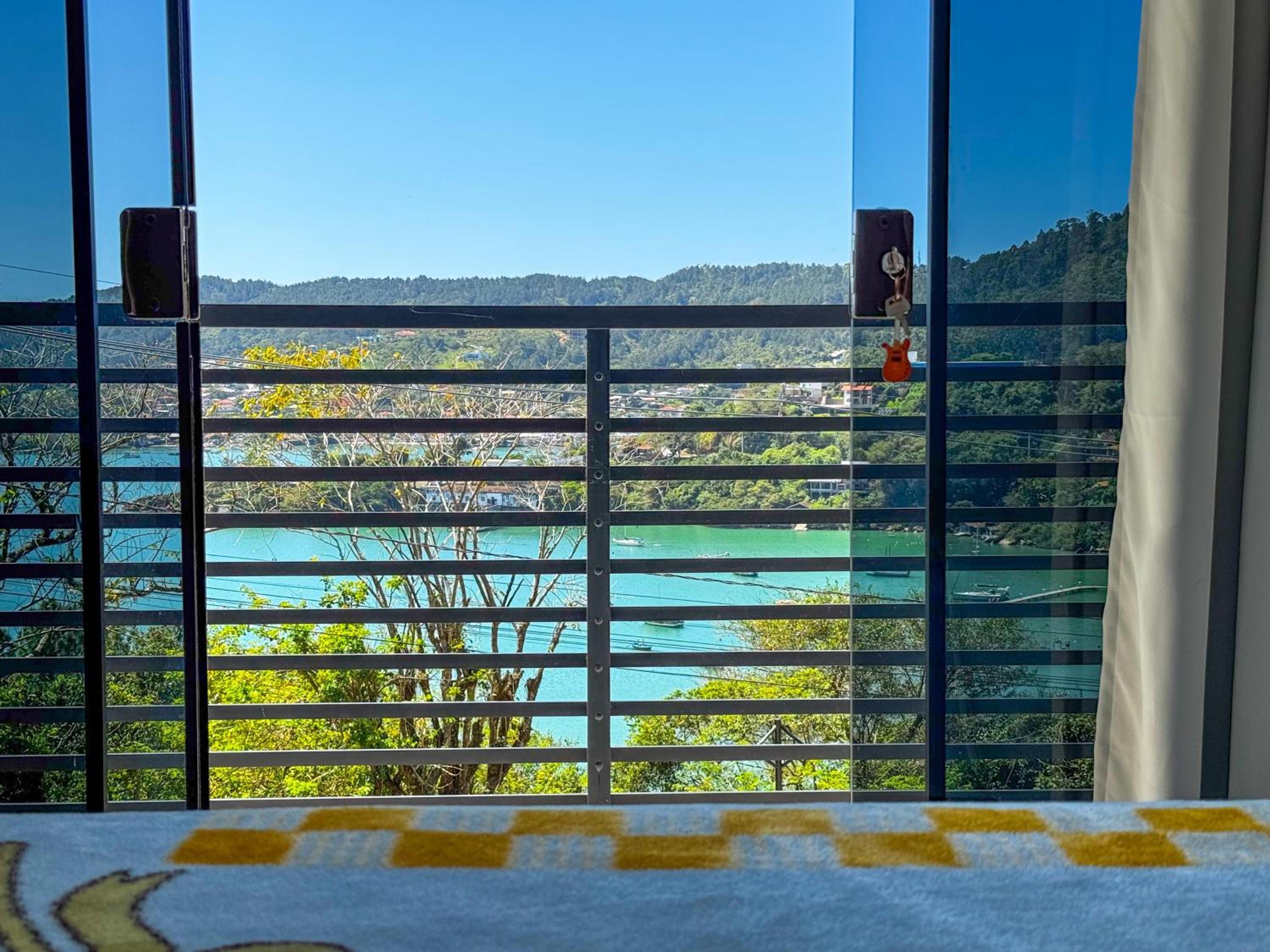 Casa com vista para o mar em Governador Celso Ramos