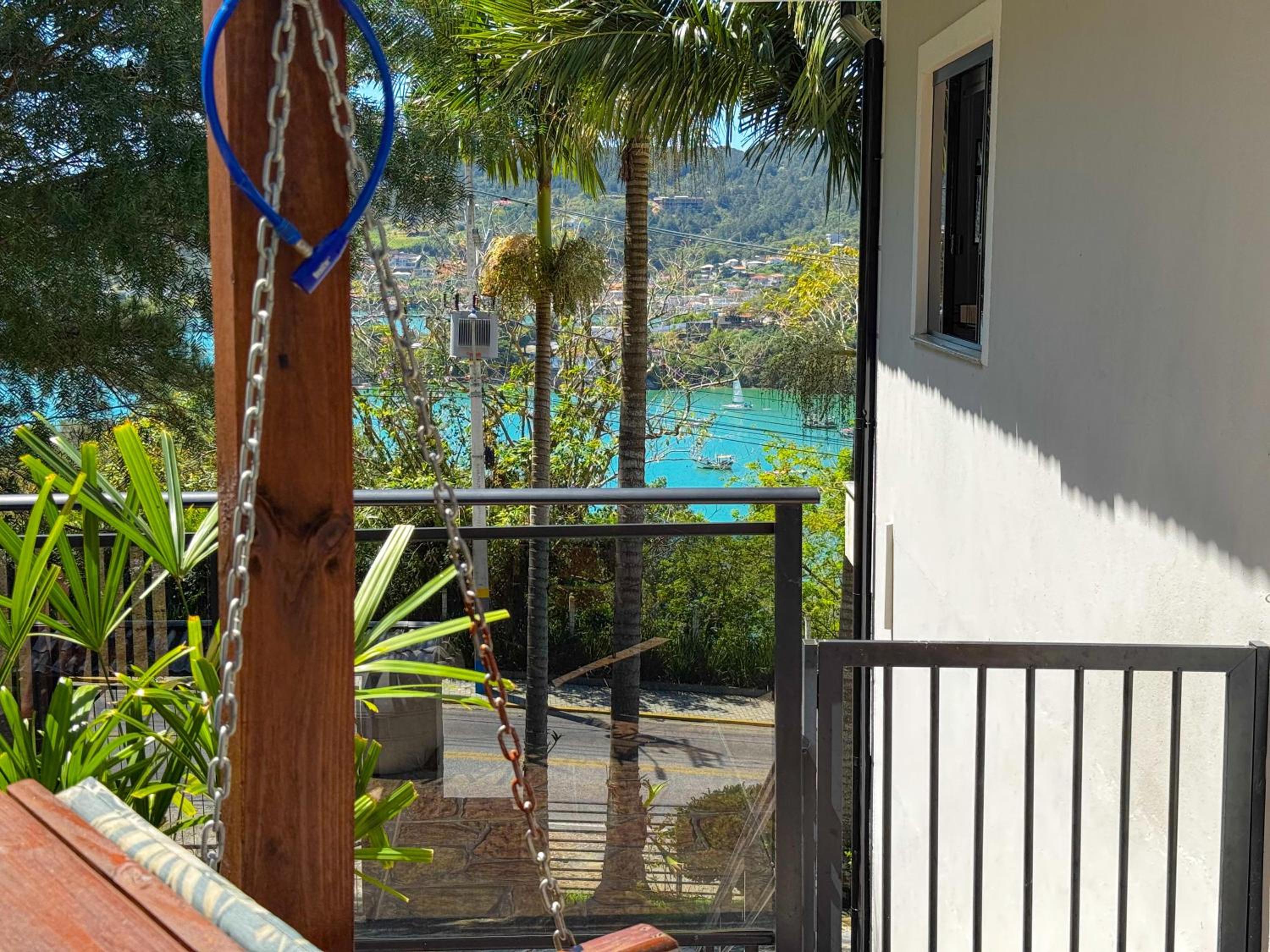 Casa com vista para o mar em Governador Celso Ramos