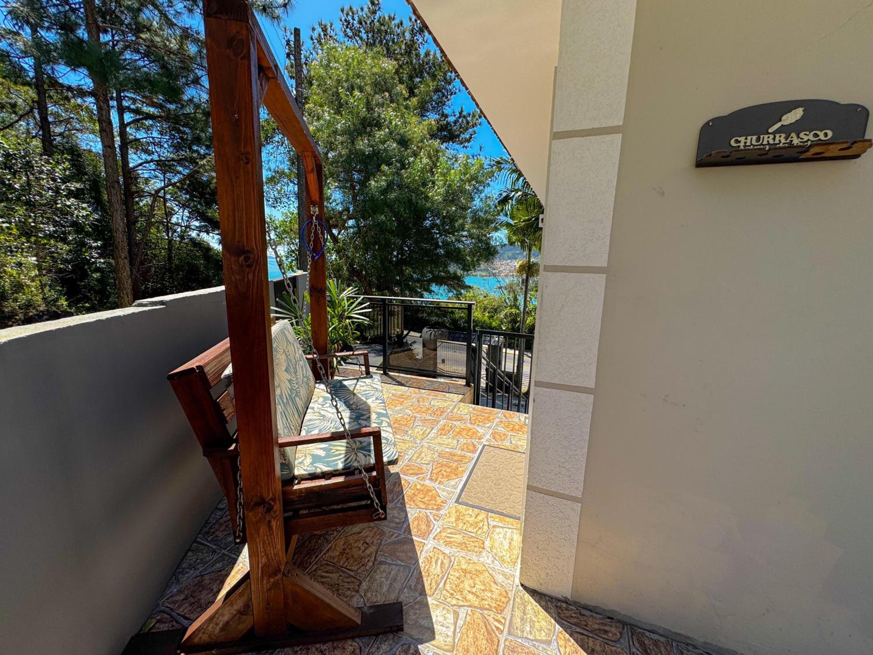 Casa com vista para o mar em Governador Celso Ramos