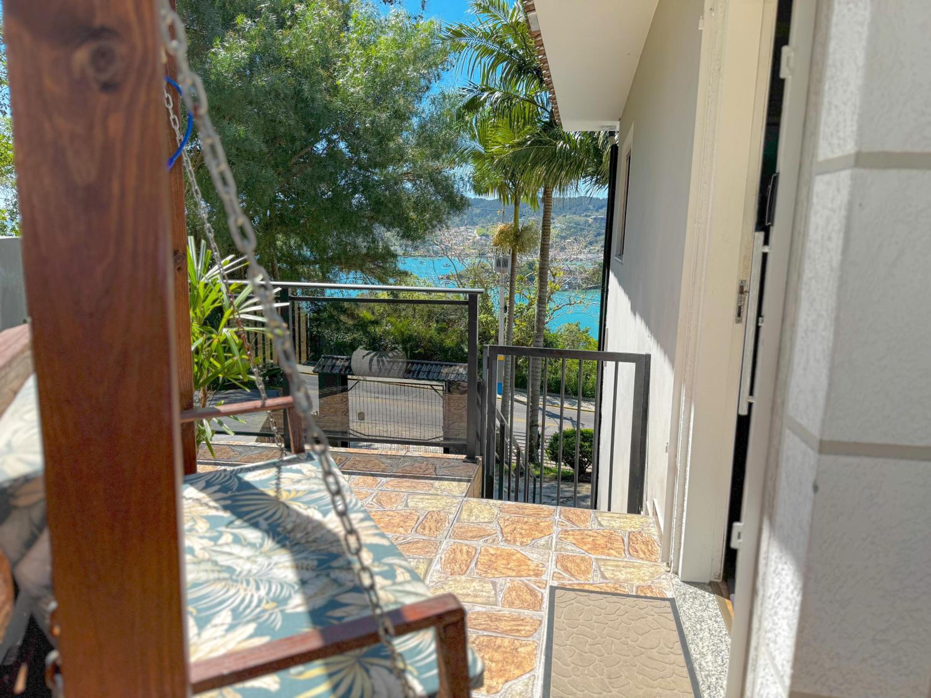 Casa com vista para o mar em Governador Celso Ramos