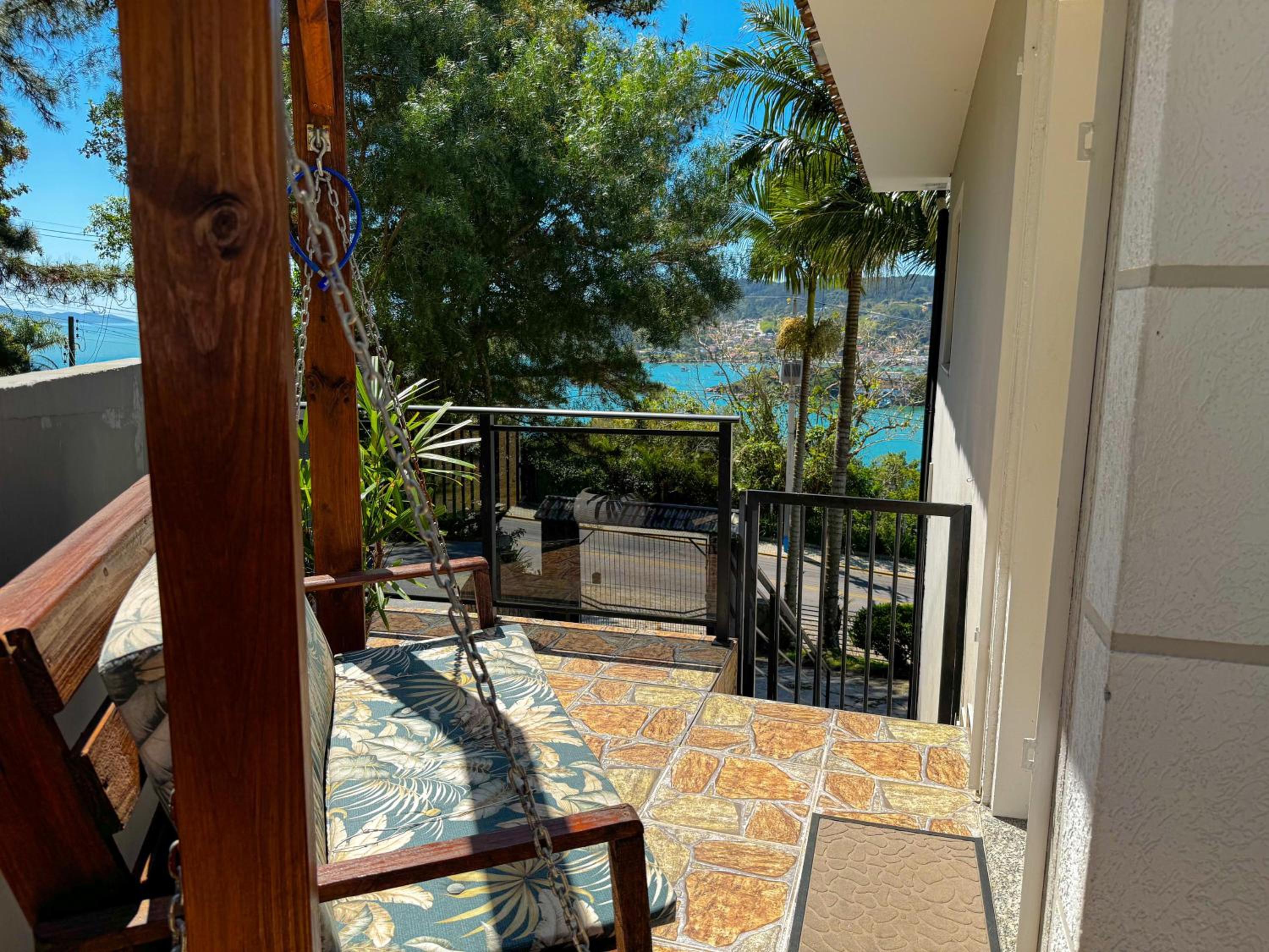Casa com vista para o mar em Governador Celso Ramos