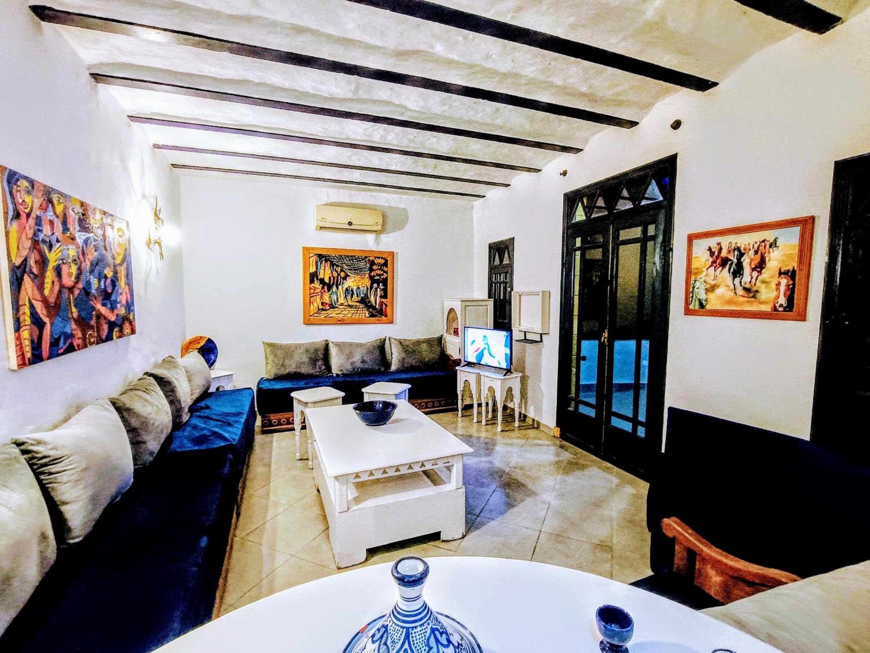 lounge