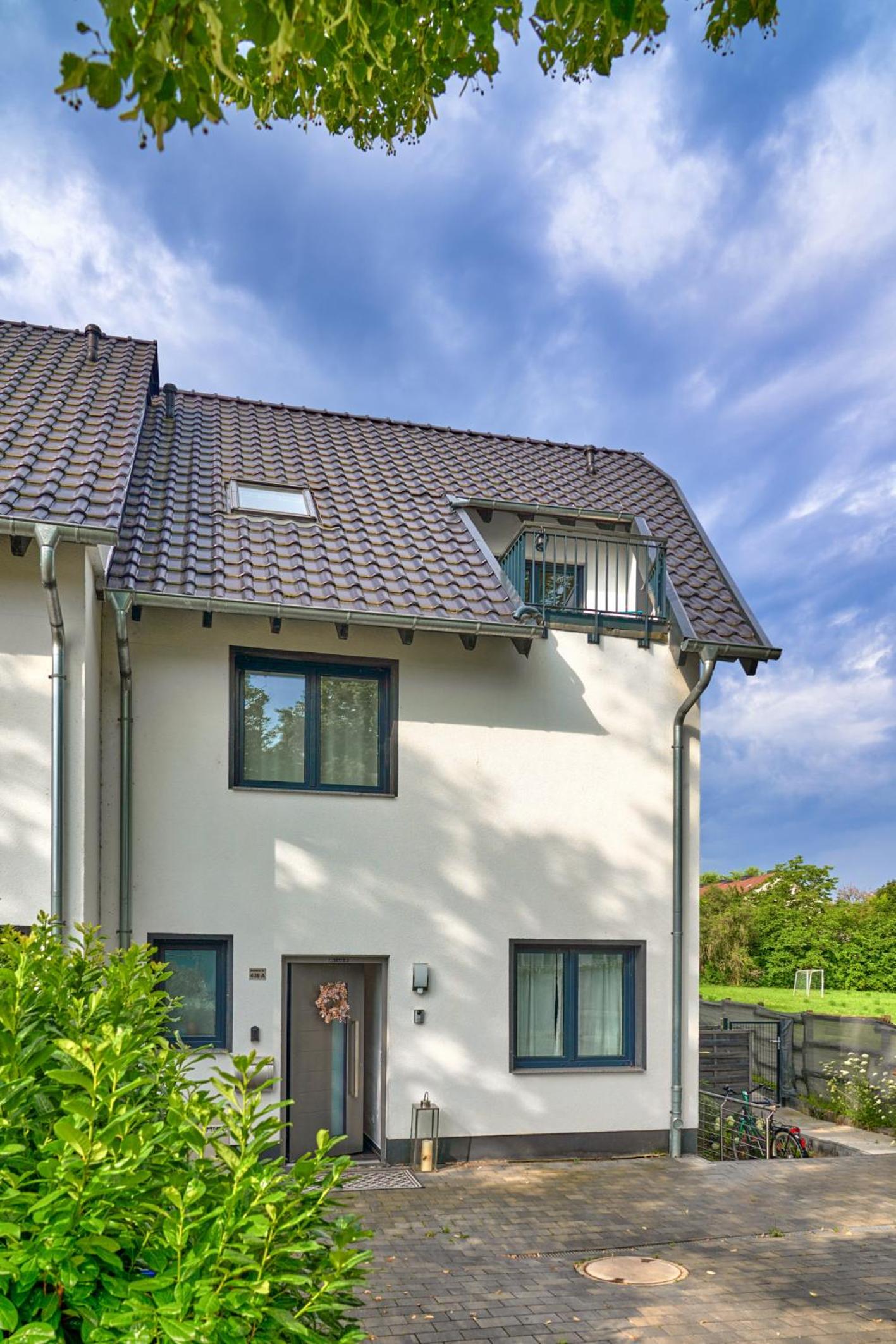 Neues Souterrain-Apartment in Kurstadt