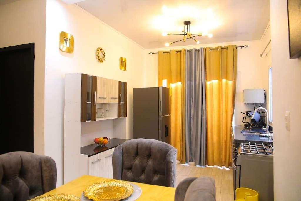 Apartamento Emperatriz De Lujo Cercano al Aeropuerto