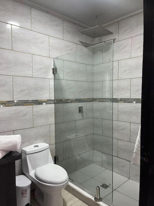 Apartamento Emperatriz De Lujo Cercano al Aeropuerto