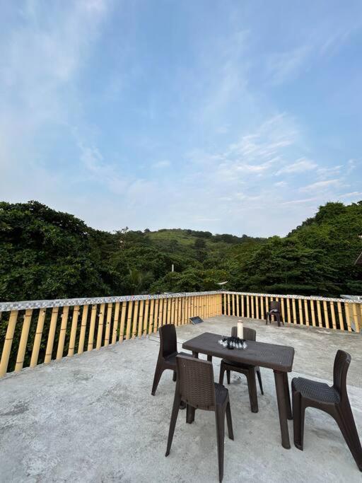 Caleboat Beach Resort