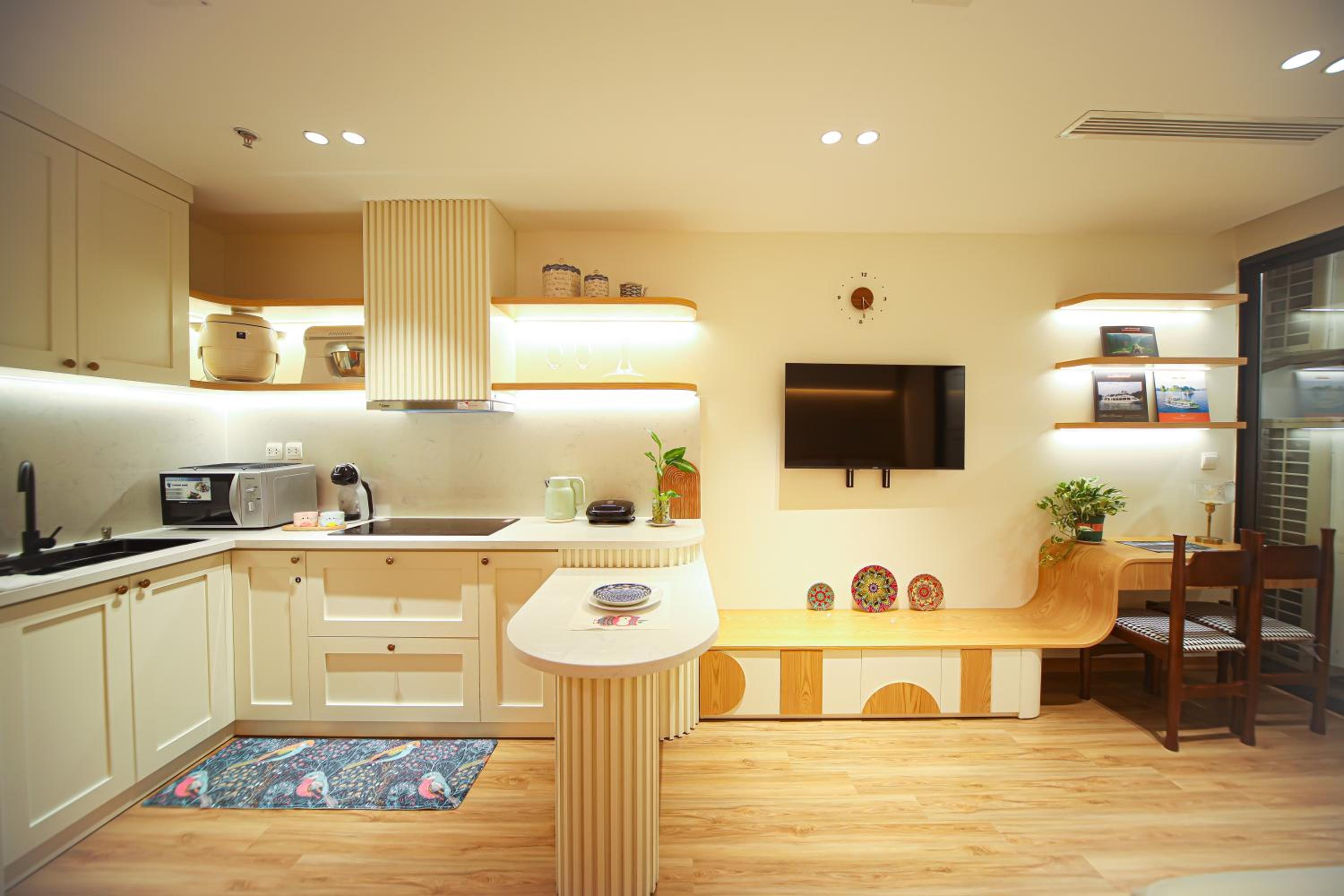 Moon Corner at Westlake, Duplex w bath, 5min to Lotte Mall