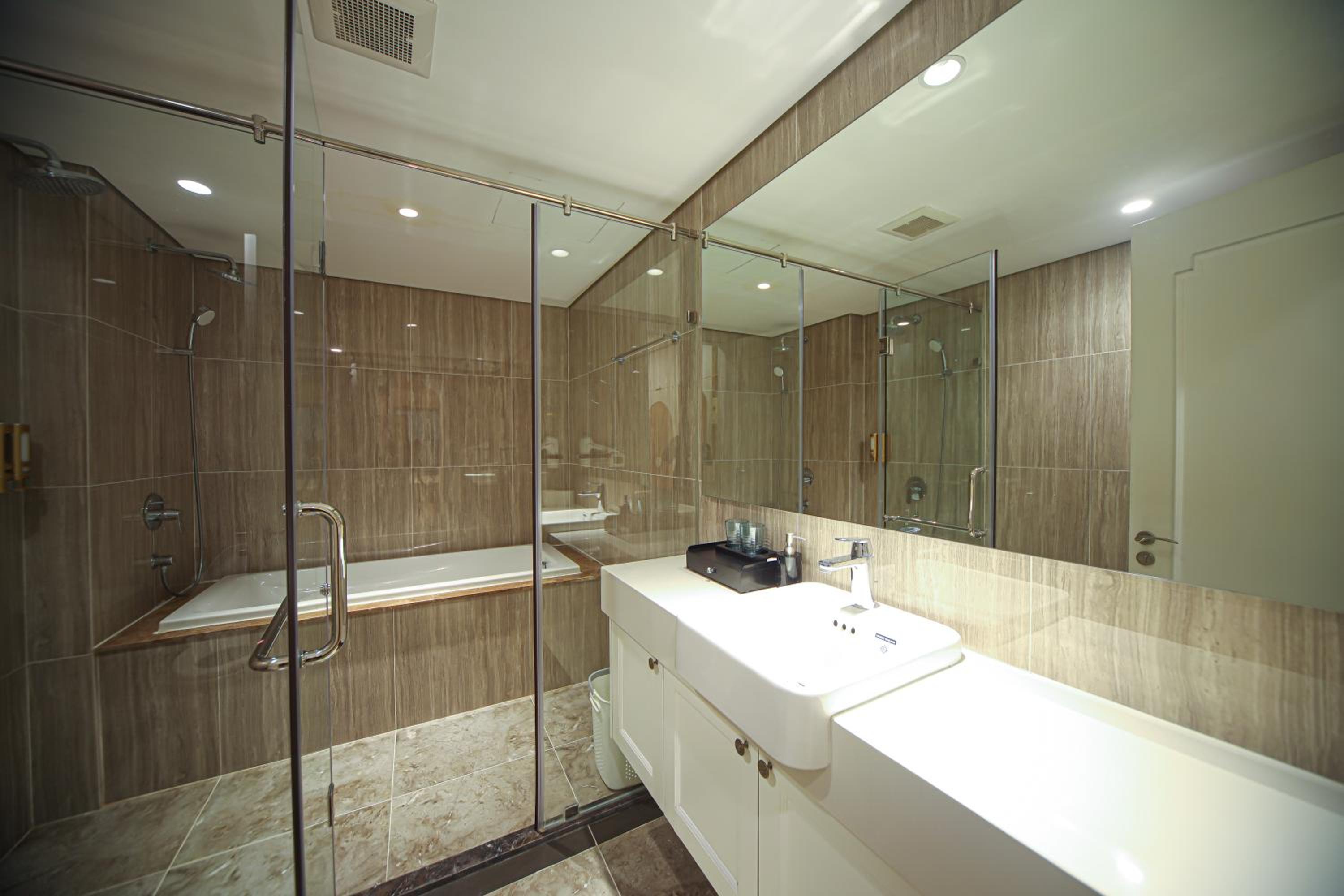 Moon Corner at Westlake, Duplex w bath, 5min to Lotte Mall