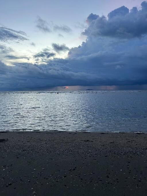 Caleboat Beach Resort
