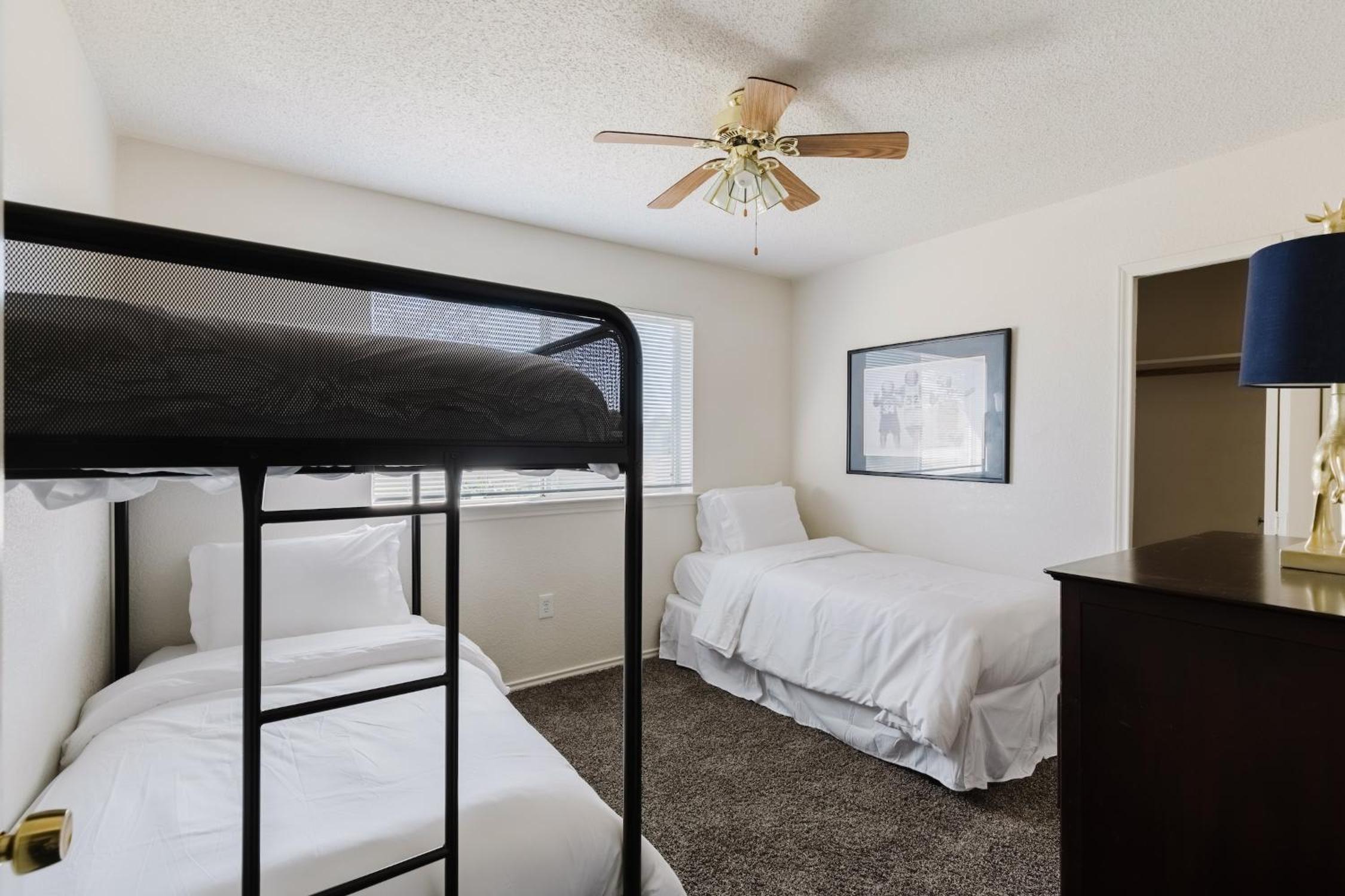 Cozy 3BR Family Home with Large Yard, Sleeps 7 view 2