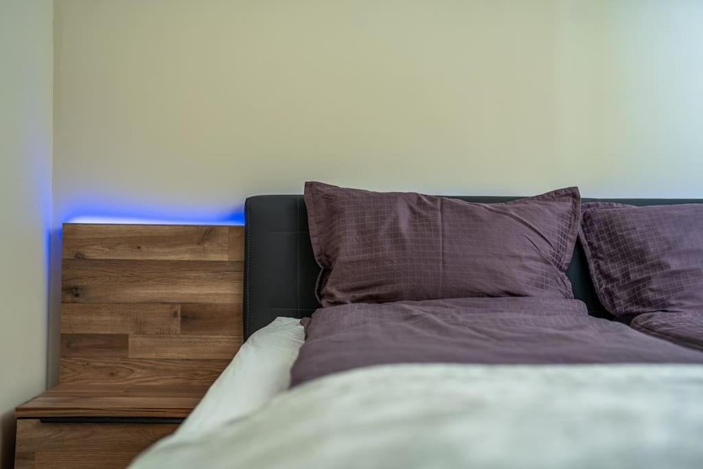 Getaway 2 Bedroom Dream Apartment - free parking