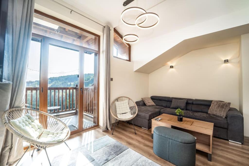 Getaway 2 Bedroom Dream Apartment - free parking