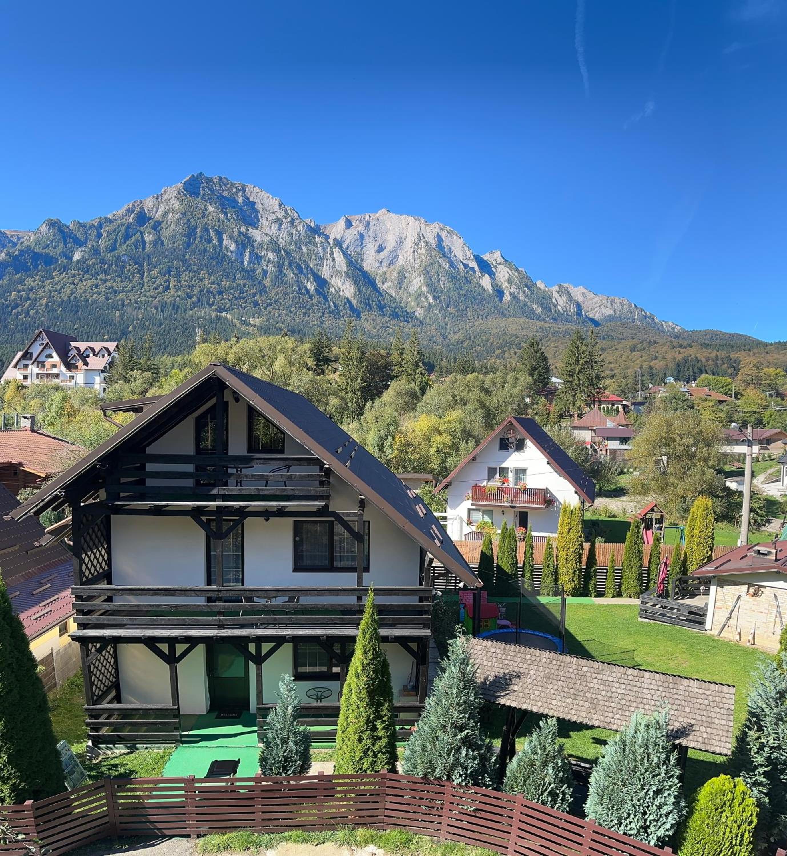 Casa Nadia Busteni view 4