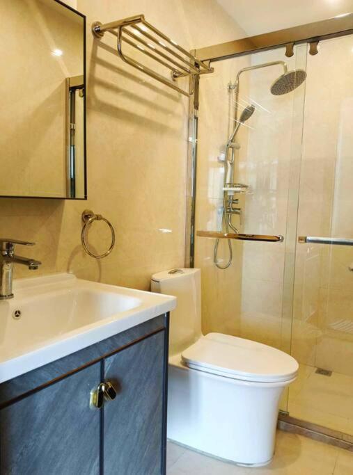 1 Br Condo Unit City Center view 3