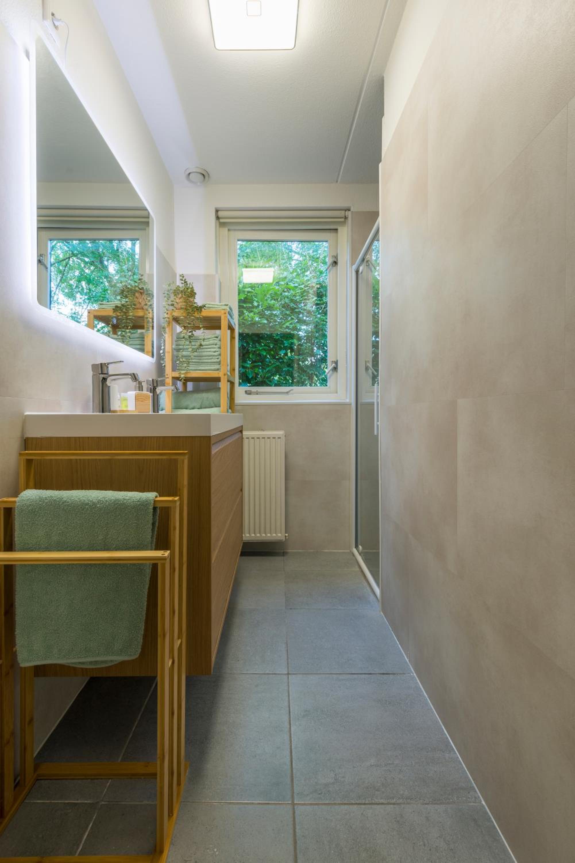 Cozy No 2 Wellness Villa Hottub, Sauna en houtkachel view 4