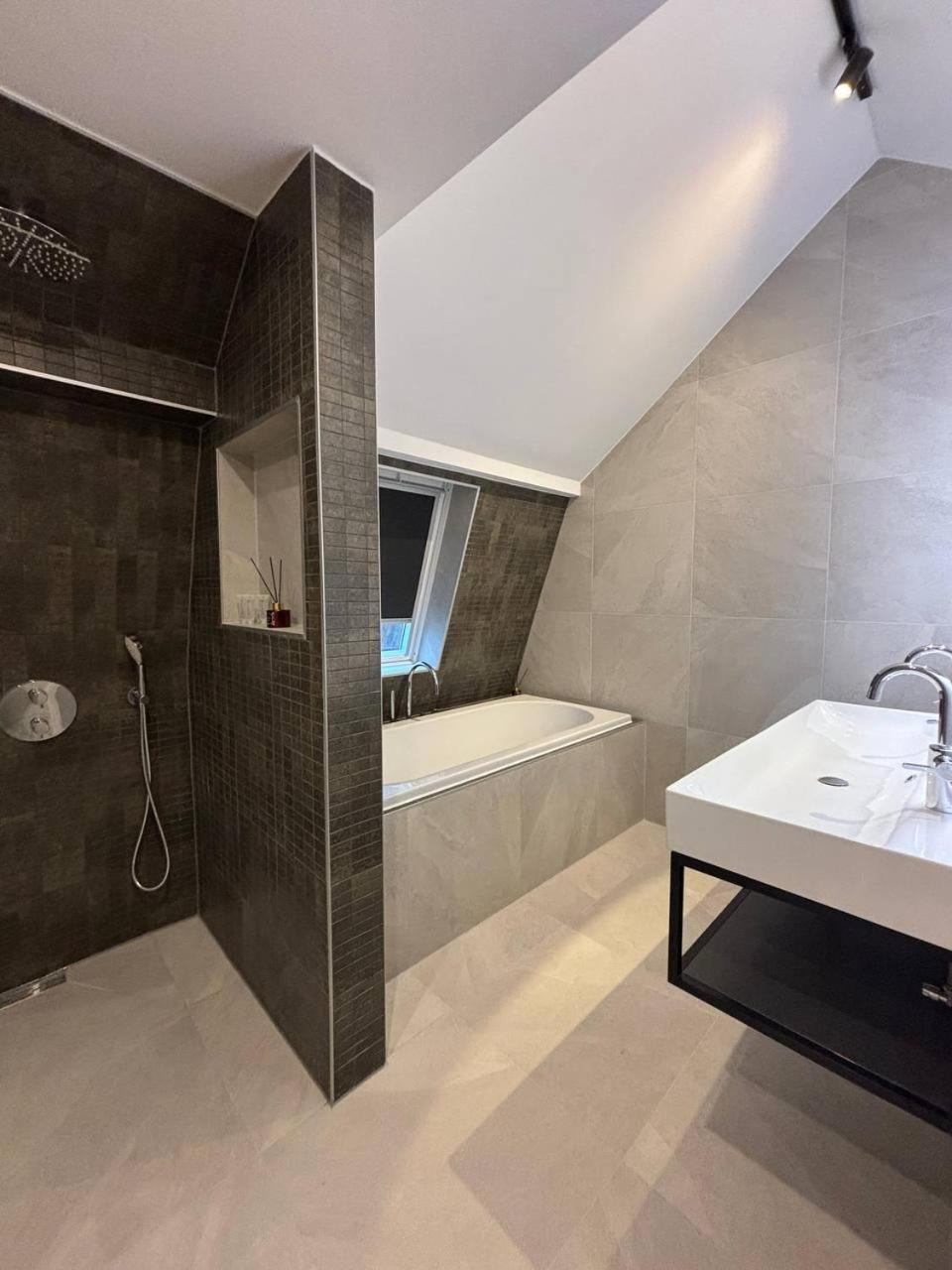 Luxury 6pers appartement Abcoude view 5