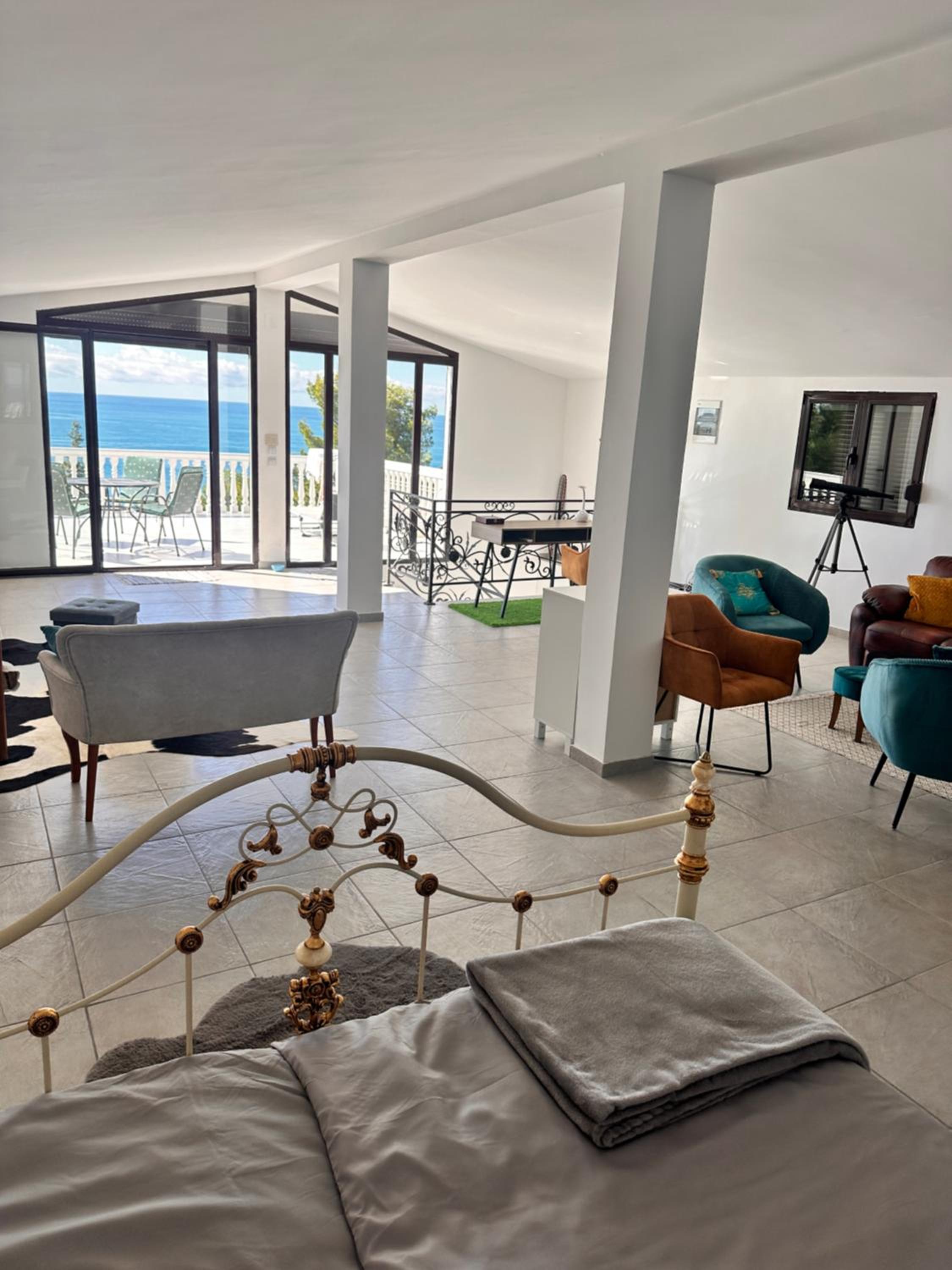 Villa Luna Blue view 3