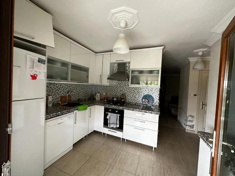 Denize Yakın Müstakil Tripleks Villa view 4