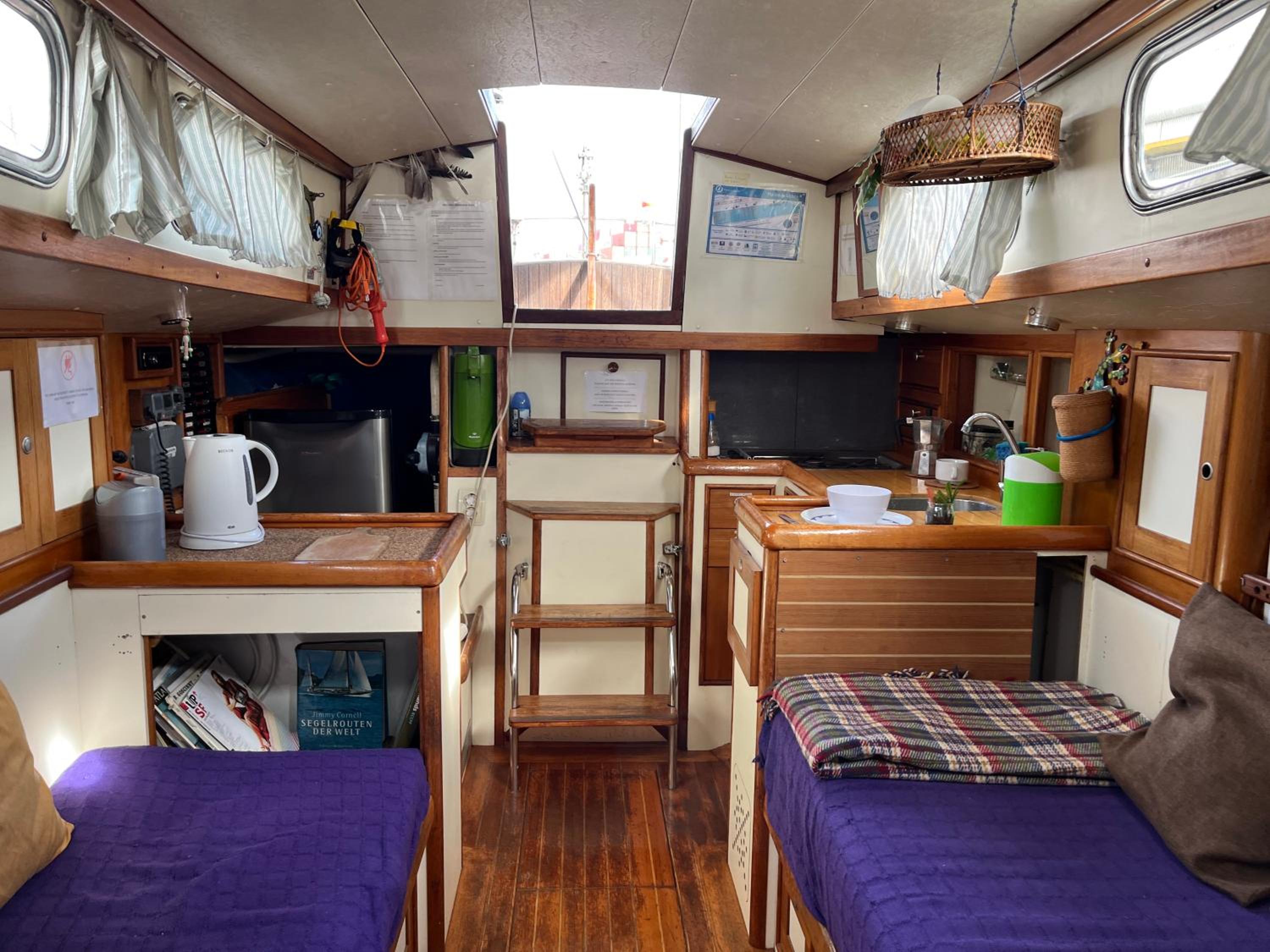 Cozy Lisbon Marina Sleepaboard - Sail Away view 2