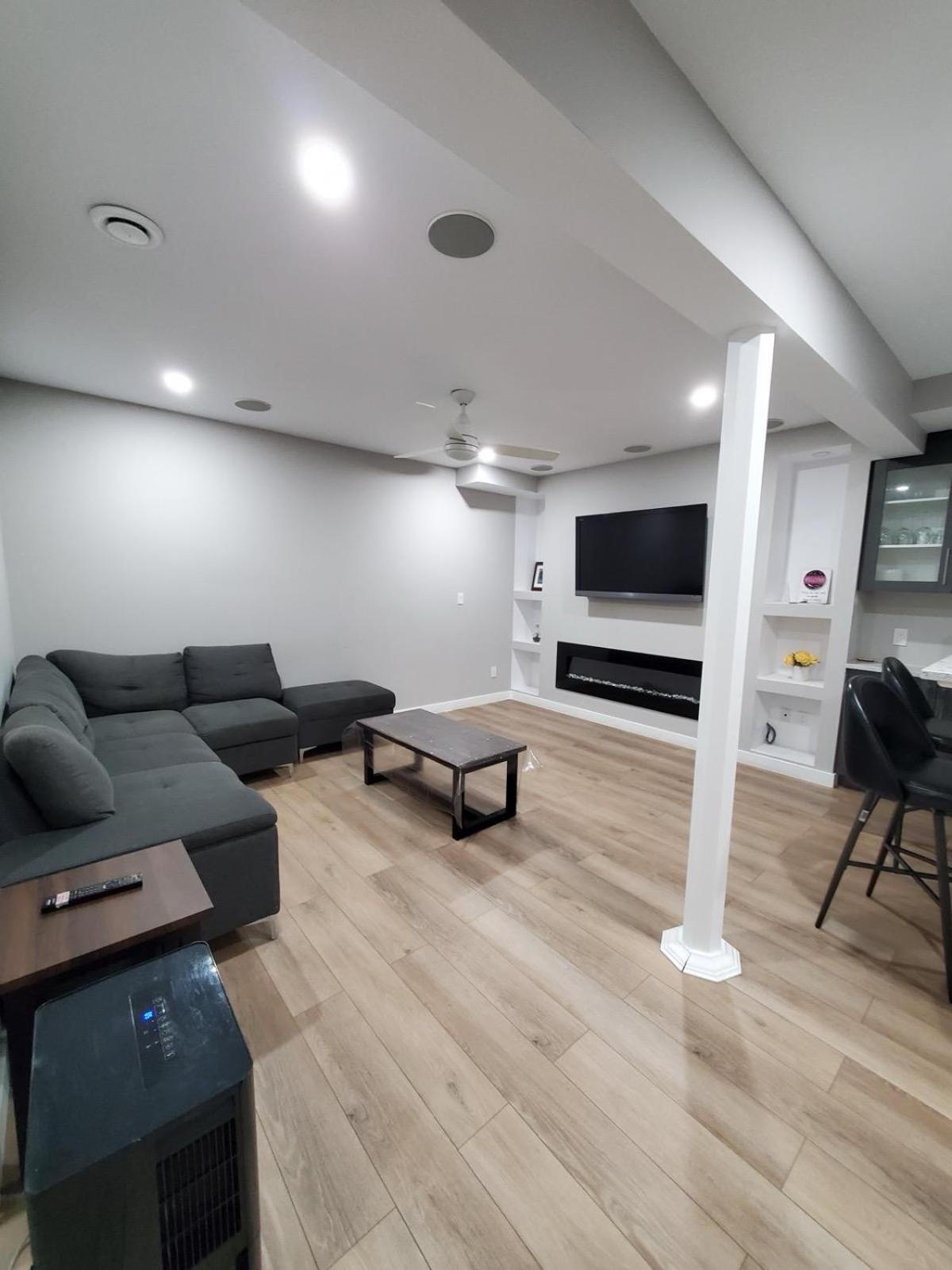 Private Entrance 2 Bed 1 Bath
