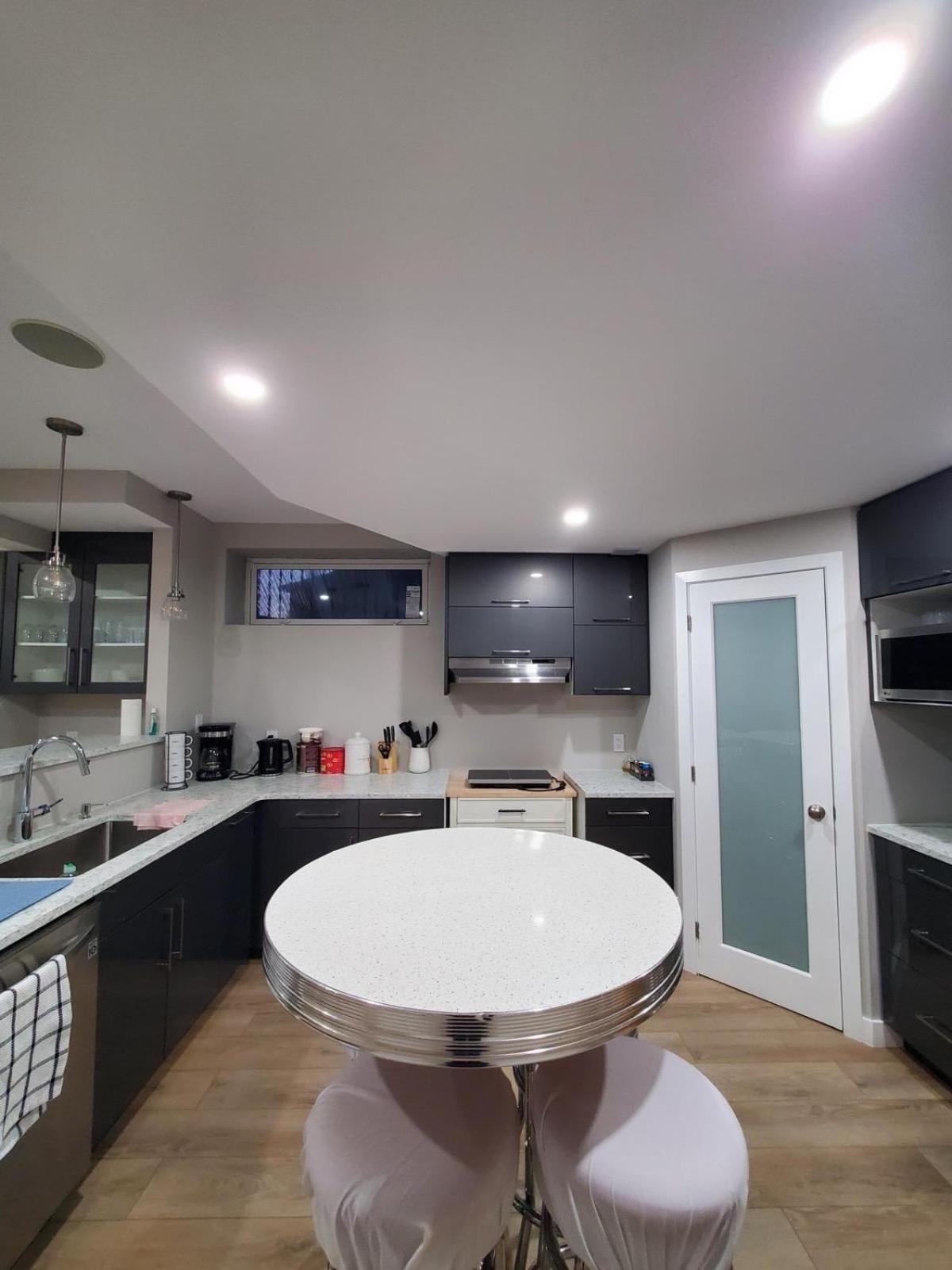 Private Entrance 2 Bed 1 Bath