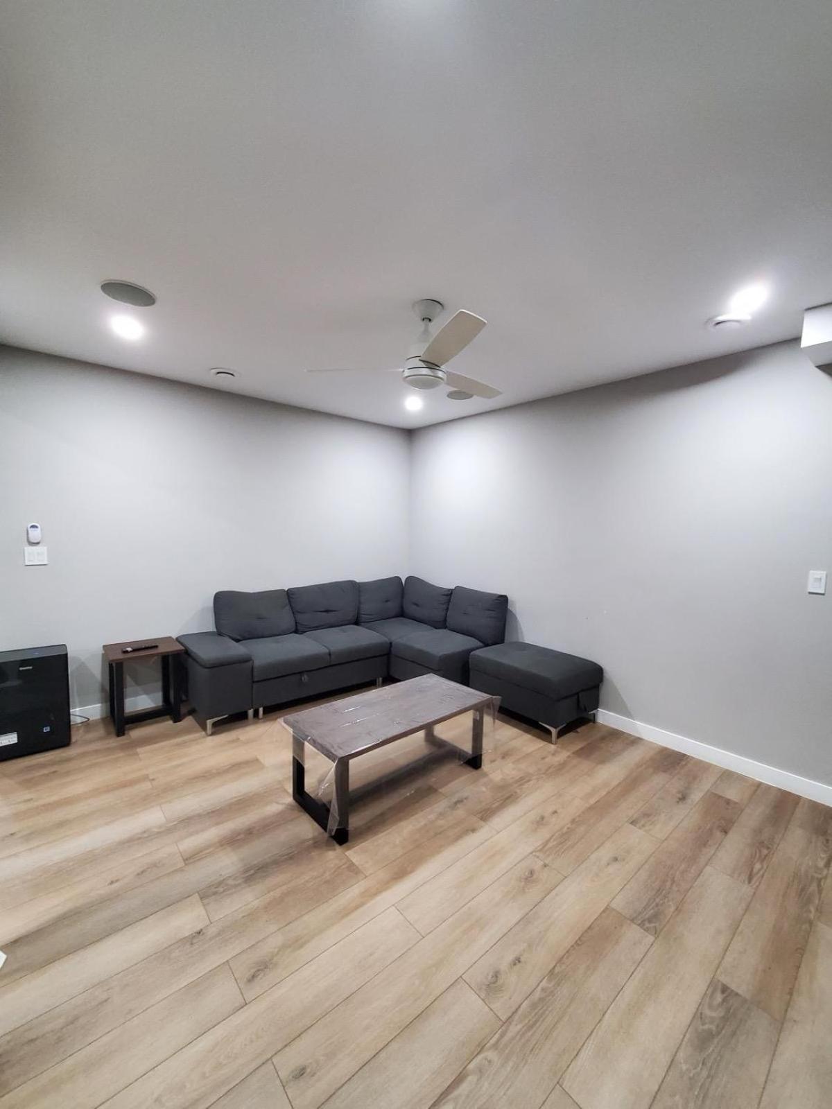 Private Entrance 2 Bed 1 Bath