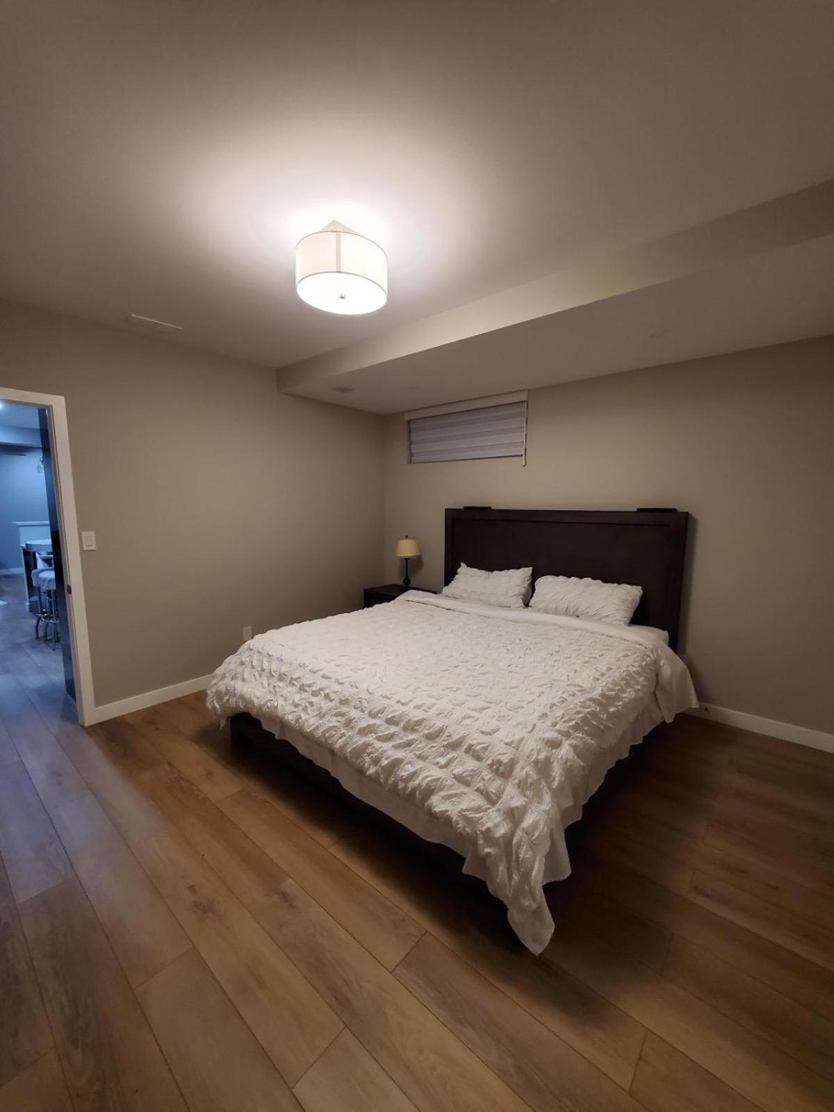 Private Entrance 2 Bed 1 Bath
