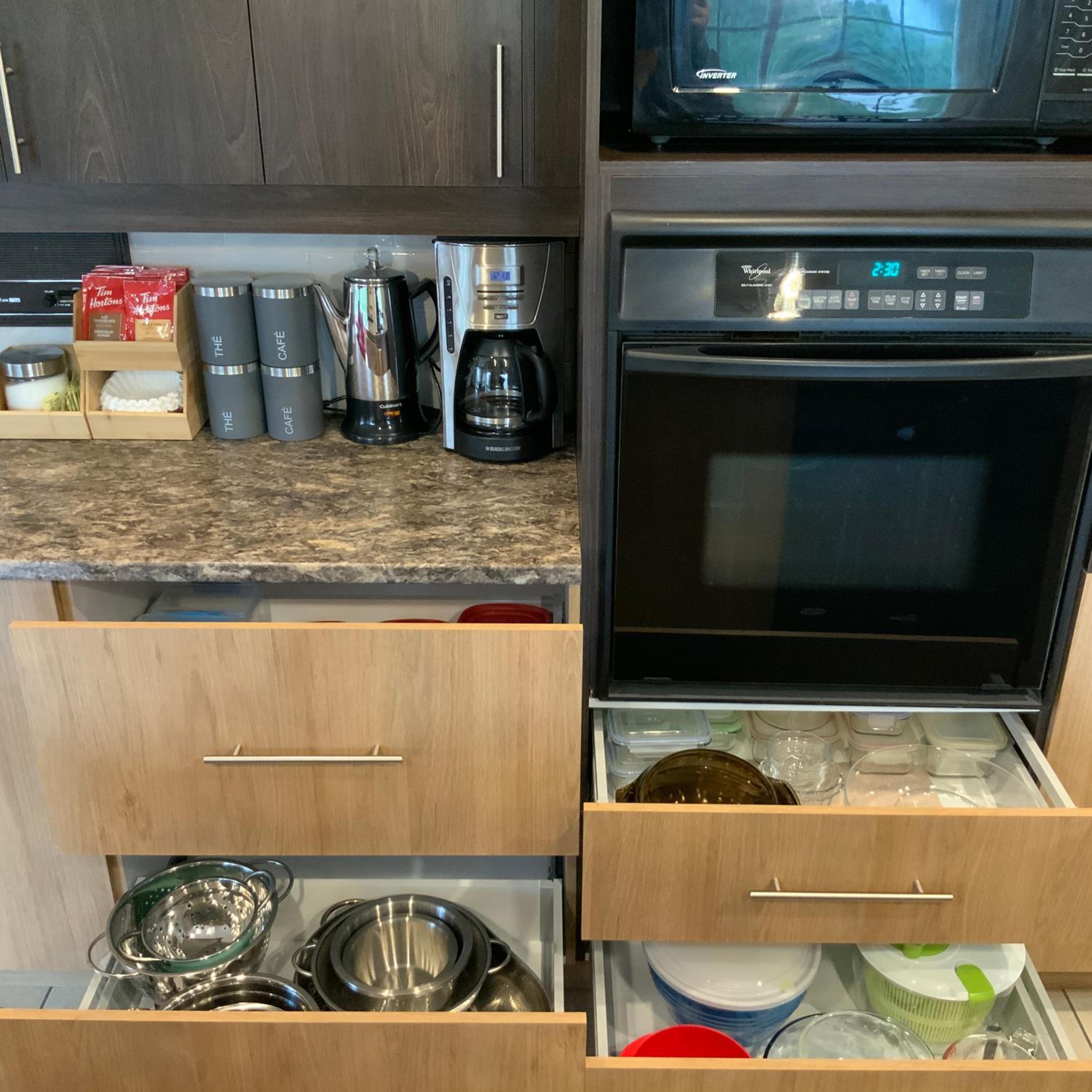 4 BDR Home with Indoor heated pool and party near Montreal