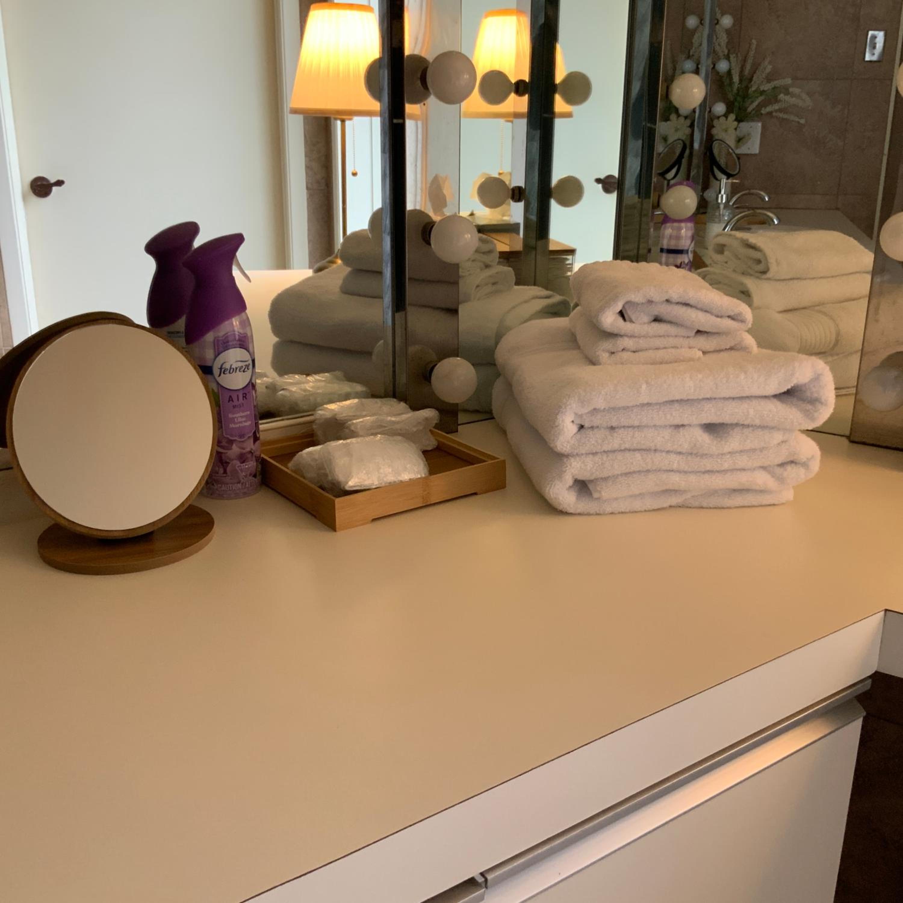 4 BDR Home with Indoor heated pool and party near Montreal