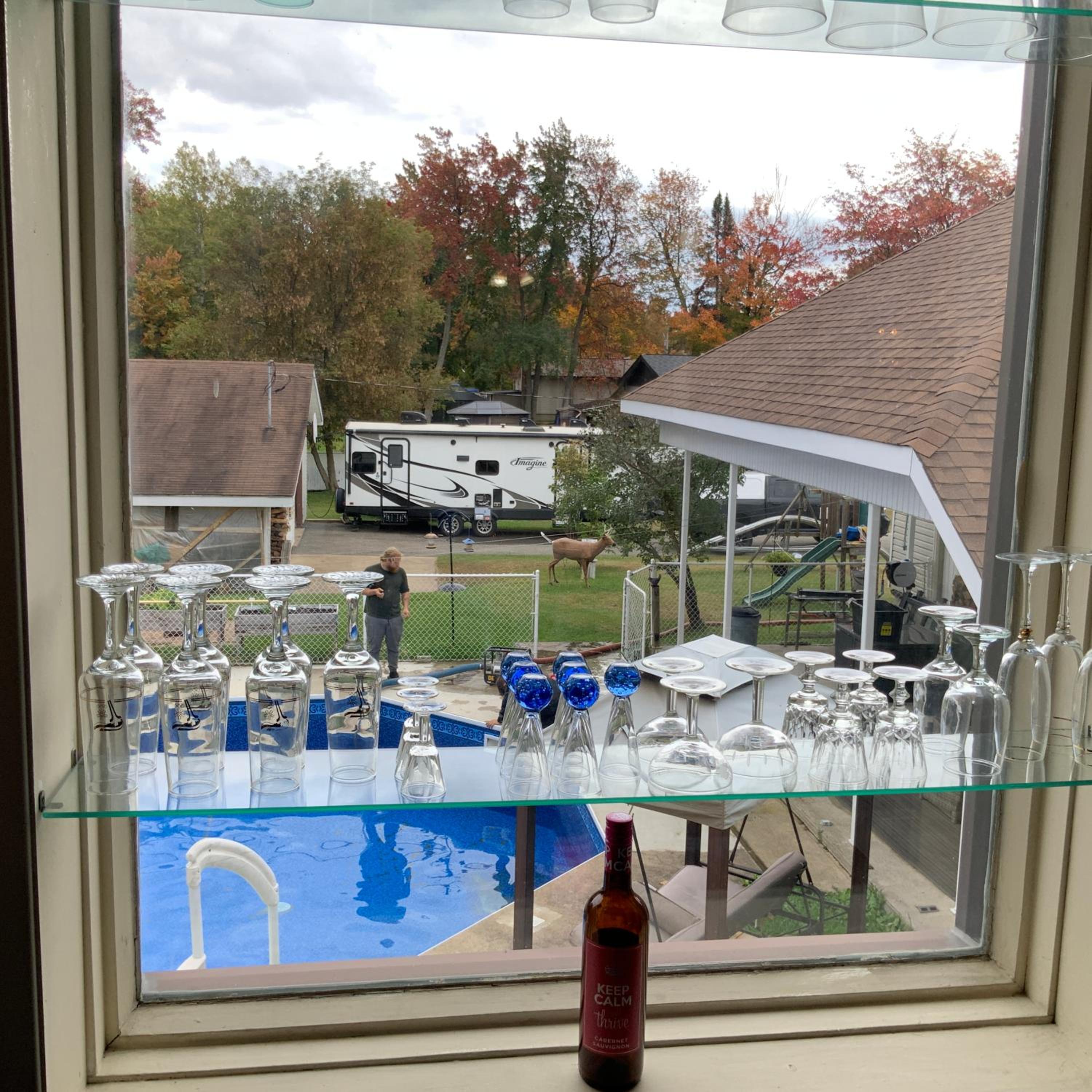 4 BDR Home with Indoor heated pool and party near Montreal