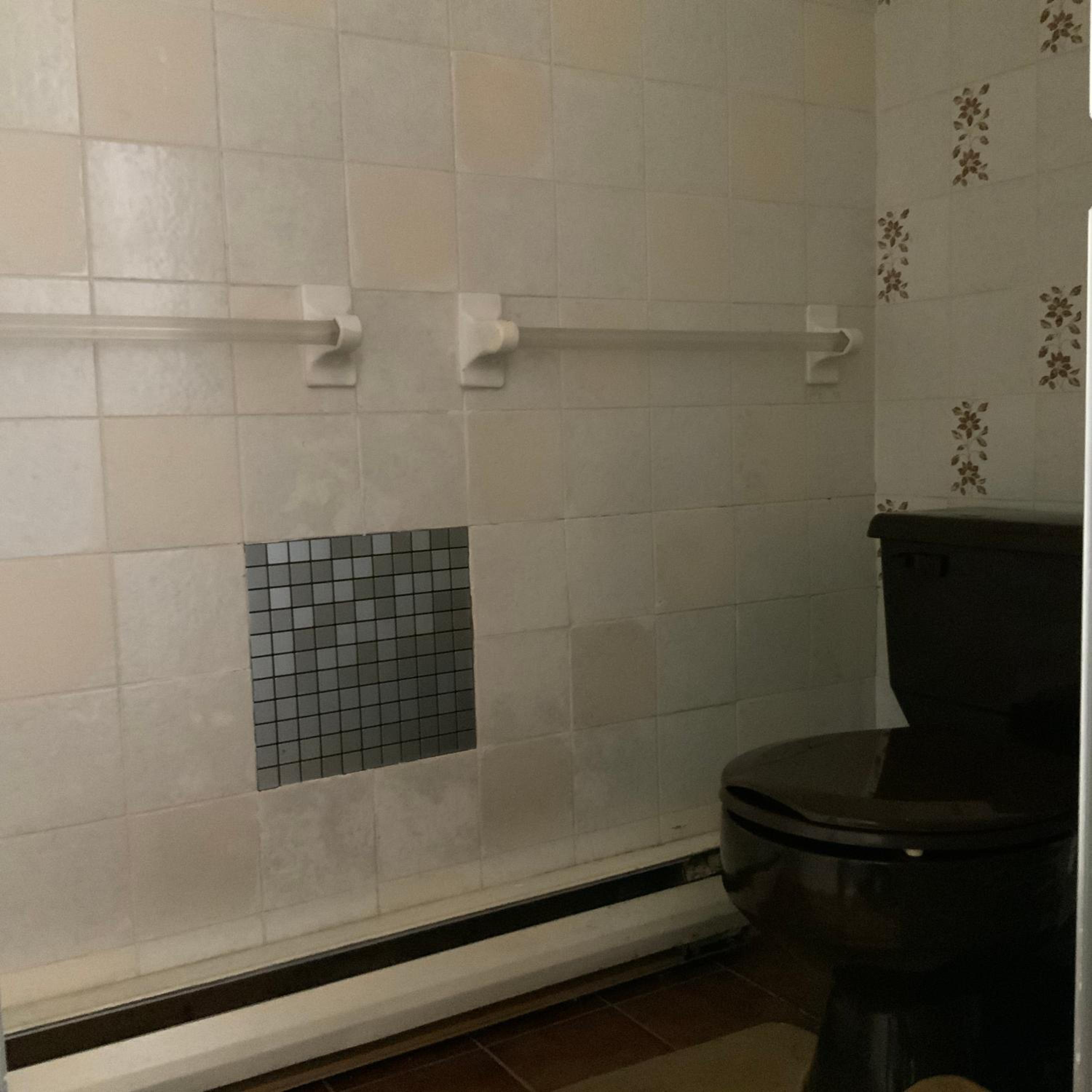 4 BDR Home with Indoor heated pool and party near Montreal