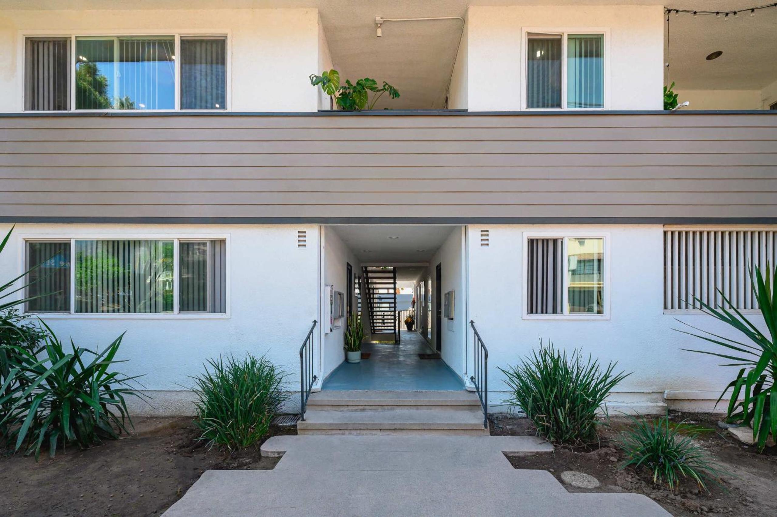 2B2B APT Newly Remodeled view 5