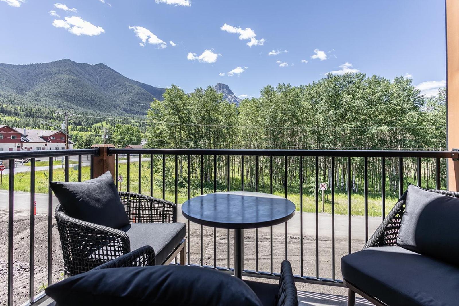 Serenity at Sparrowhawk Lodge Brand New 2Bd 2Ba