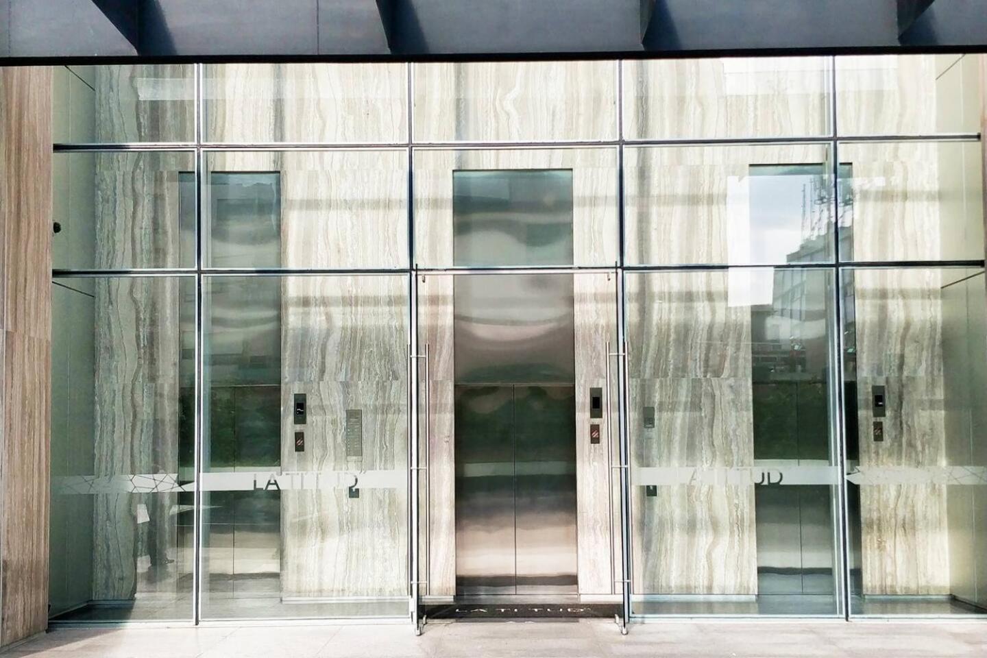Stunning Polanco PH Views, High Speed WiFI photo 5