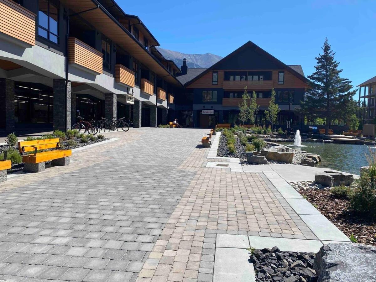 Le Bucheron Stunning Spring Creek Luxury condo