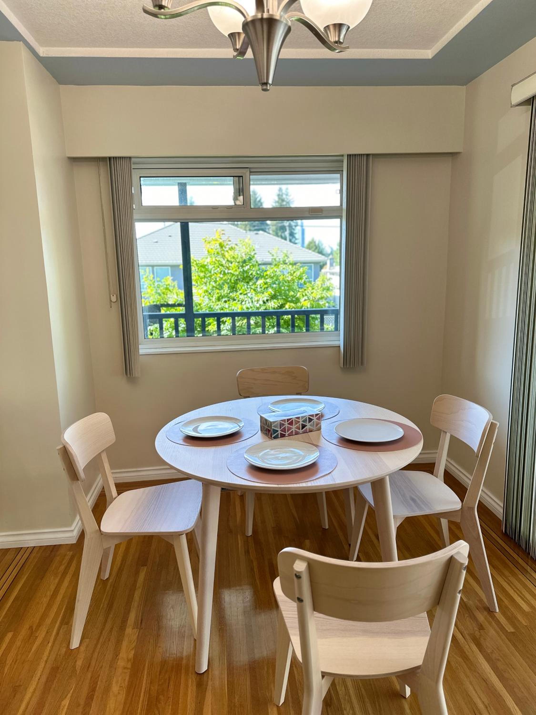 Entire house 2B2B with Gardenview near SFU Skytrain - Property Image 22