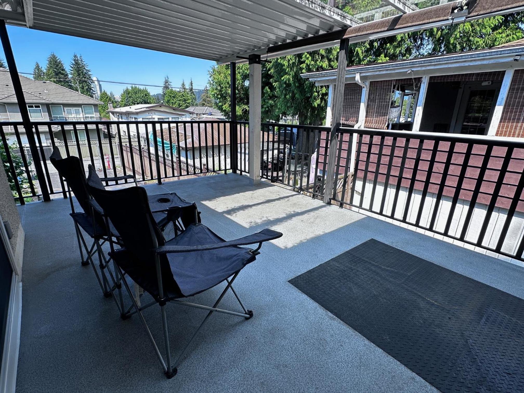 Entire house 2B2B with Gardenview near SFU Skytrain - Property Image 17