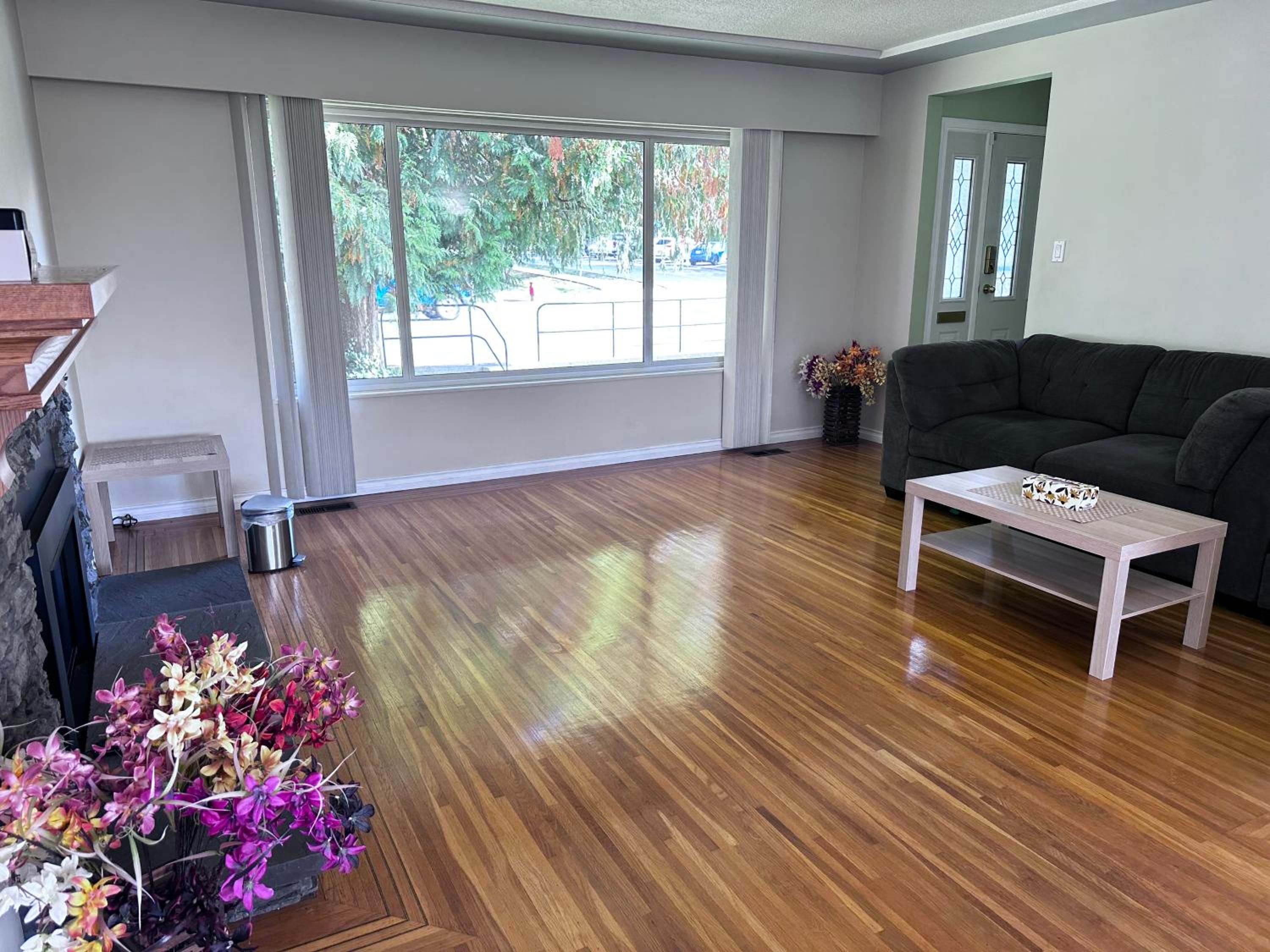 Entire house 2B2B with Gardenview near SFU Skytrain - Property Image 15