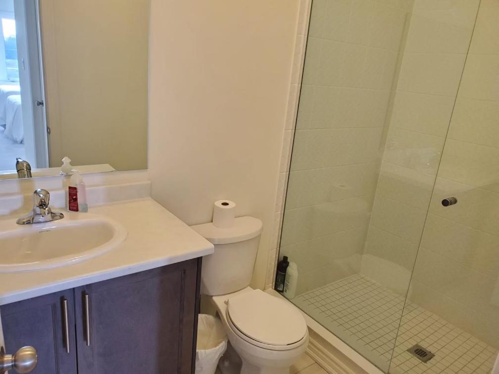 Single Room in North Oshawa