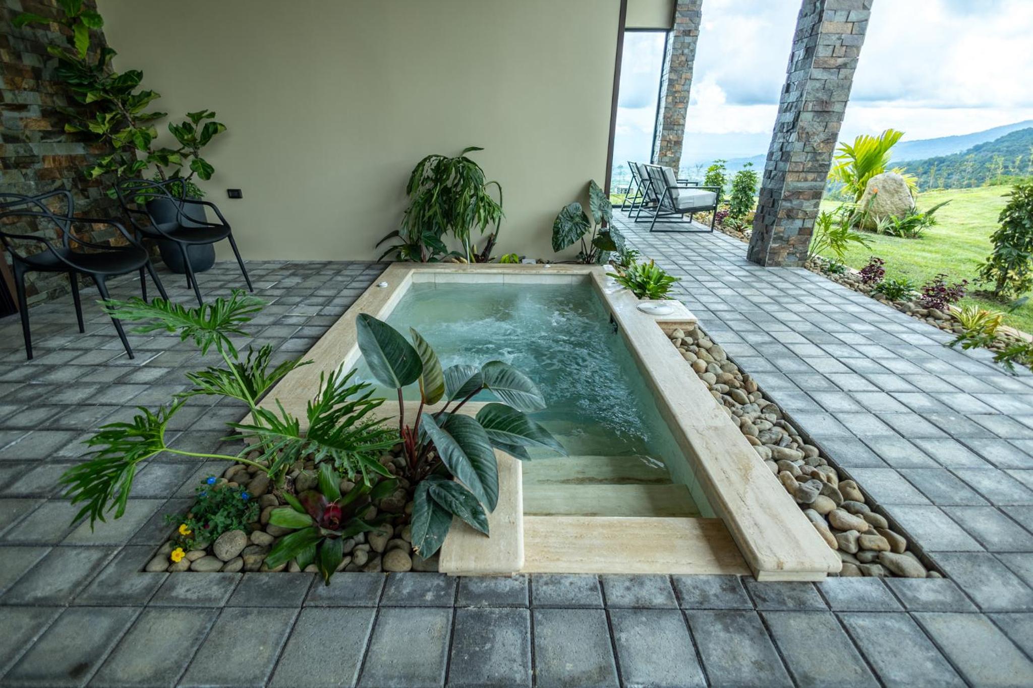 Villas Jawara ! Un Volcán en su Jardín !