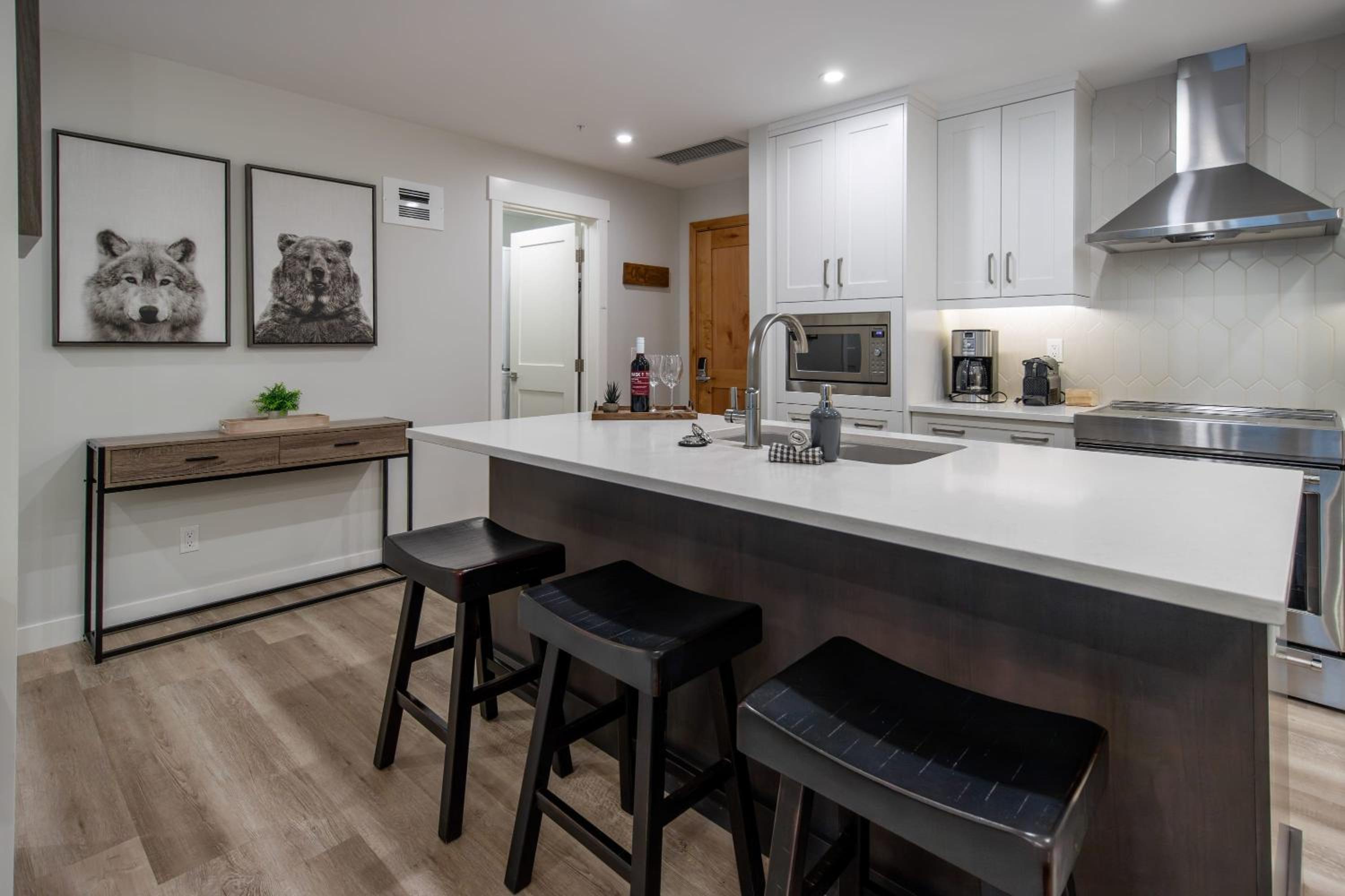 Le Bucheron Stunning Spring Creek Luxury condo