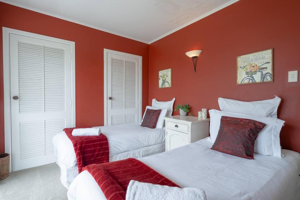 Edgewater Retreat