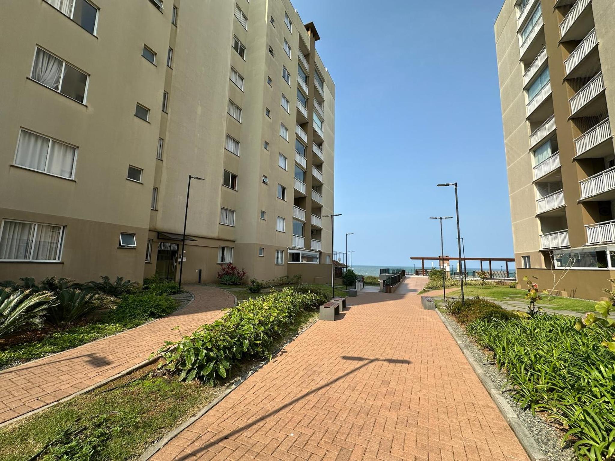 Apartamento em Condomínio Club Frente Mar - 20 min do Beto Carrero World