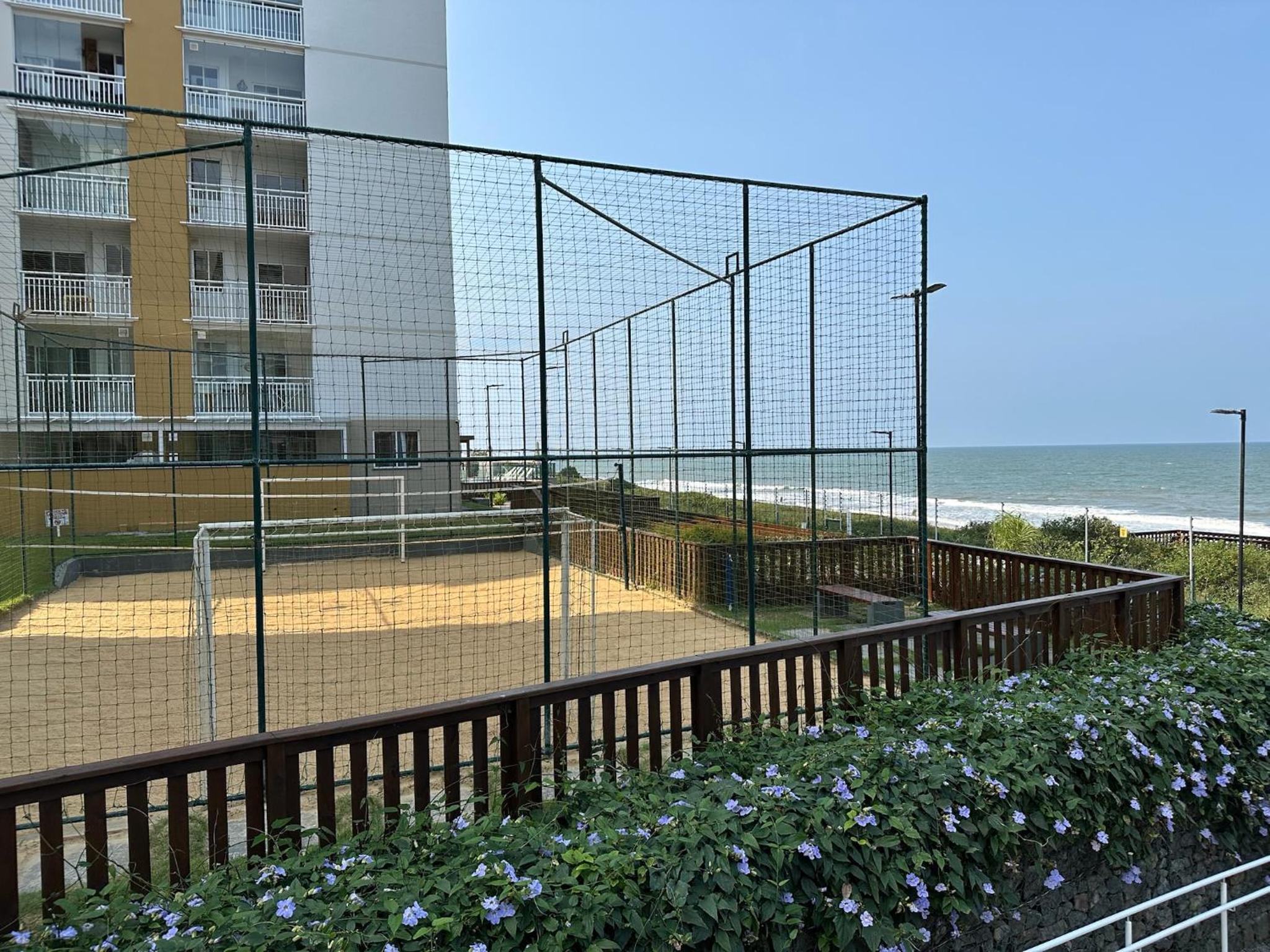 Apartamento em Condomínio Club Frente Mar - 20 min do Beto Carrero World