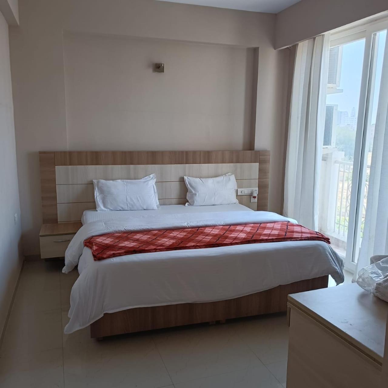 Omaxe Mero vrindavan Luxury aavas view 3