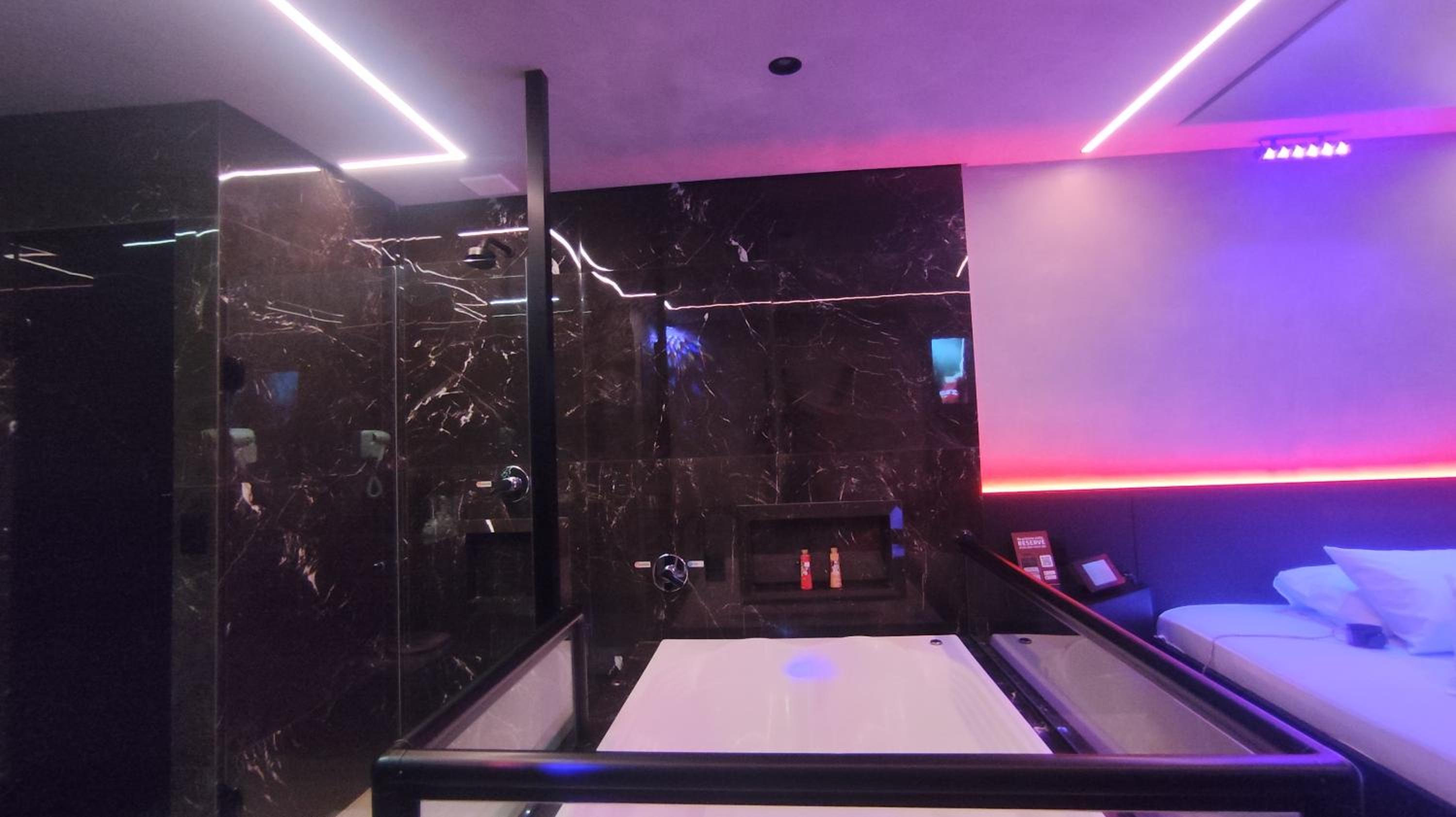 Vem Para o - Motel Marselha 5