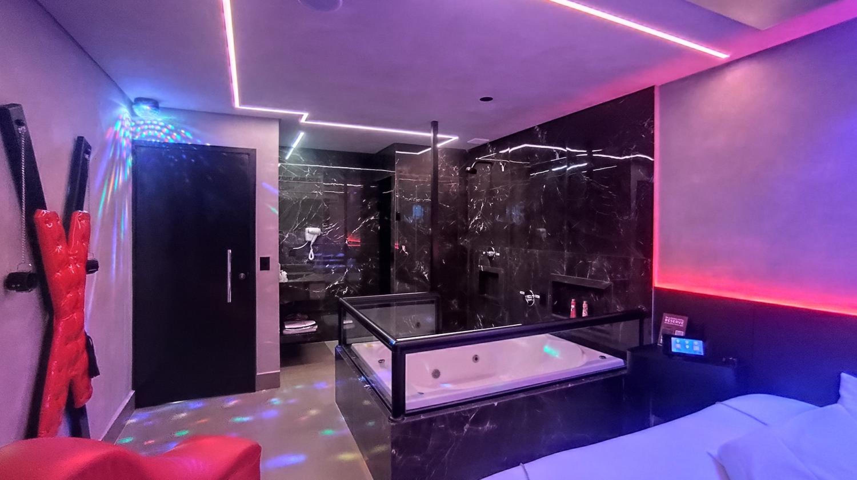 Vem Para o - Motel Marselha 5