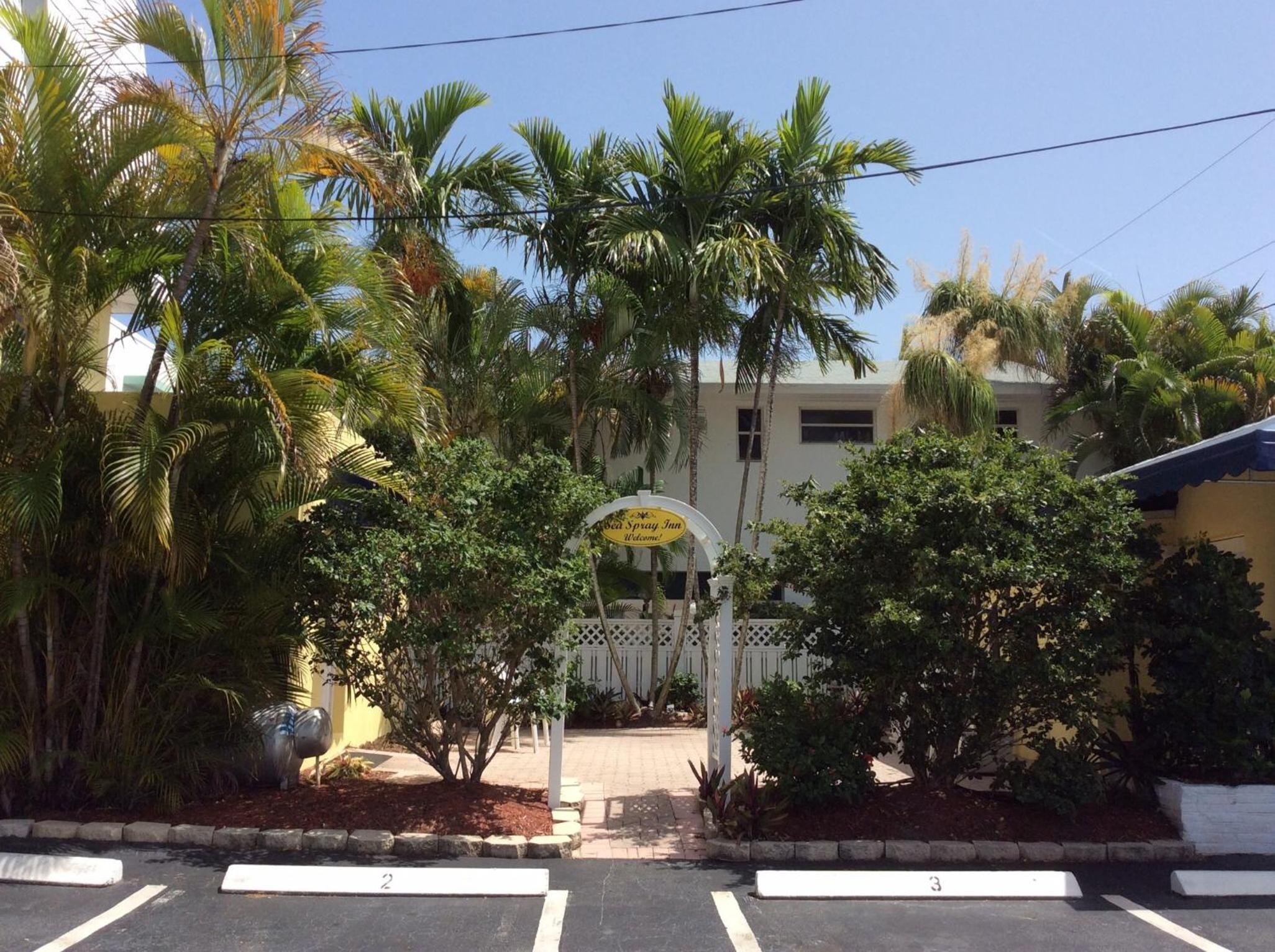 Sea Spray Inn